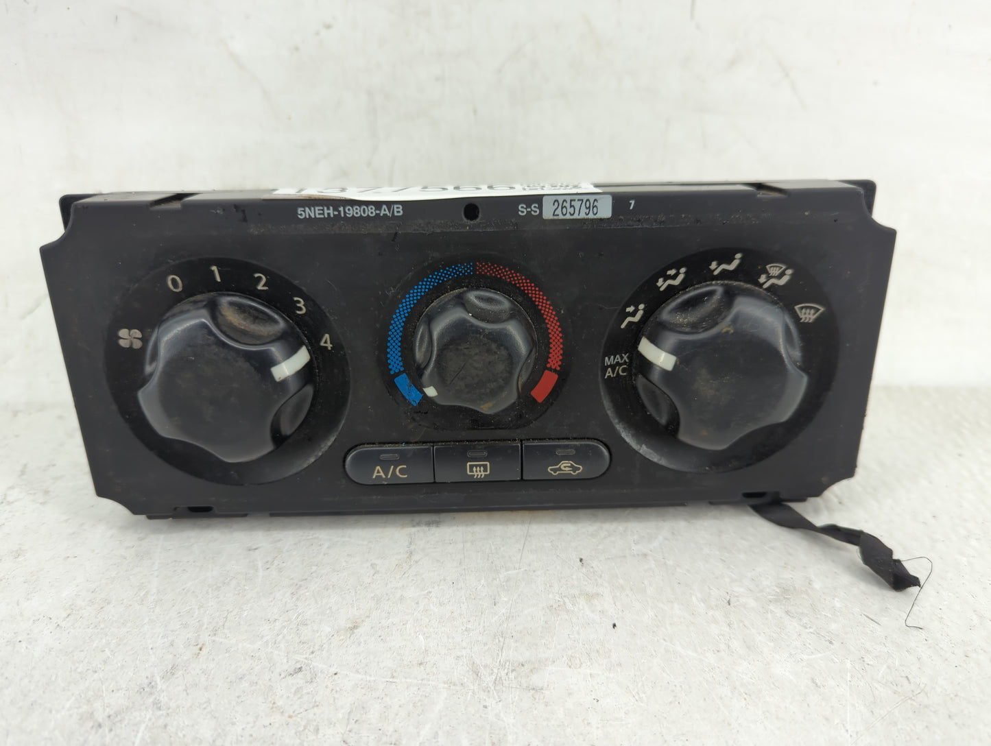2005-2008 Nissan Frontier Climate Control Module Temperature AC/Heater Replacement P/N:5NEH-19808-A Fits OEM Used Auto Parts