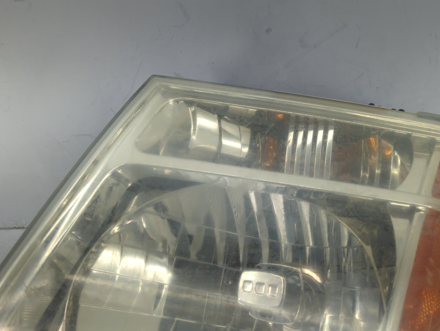 2005-2008 Nissan Frontier Passenger Right Oem Head Light Headlight Lamp - Oemusedautoparts1.com
