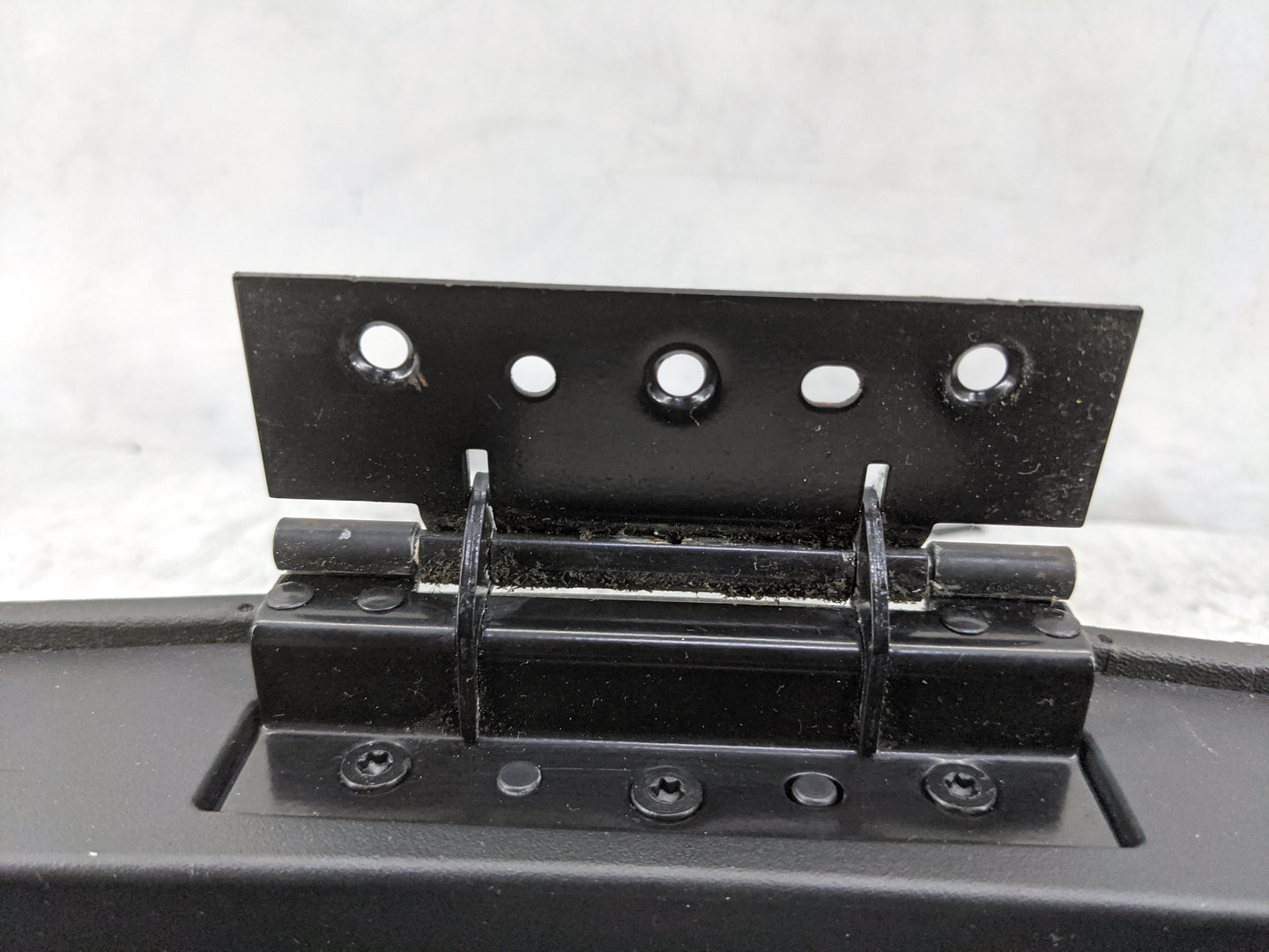 2008 Nissan Frontier Center Console Armrest Cover Lid Fits OEM Used Auto Parts - Oemusedautoparts1.com