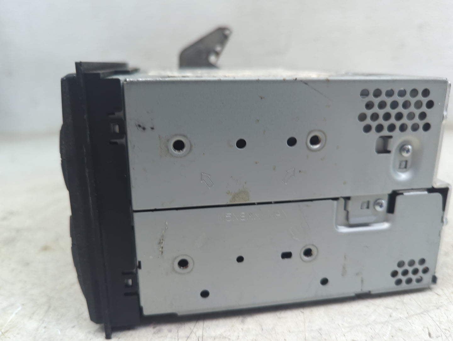 2008-2013 Nissan Frontier Radio AM FM Cd Player Receiver Replacement P/N:28185ZS00A ZS00A28-1B5R01-AC Fits OEM Used Auto Par