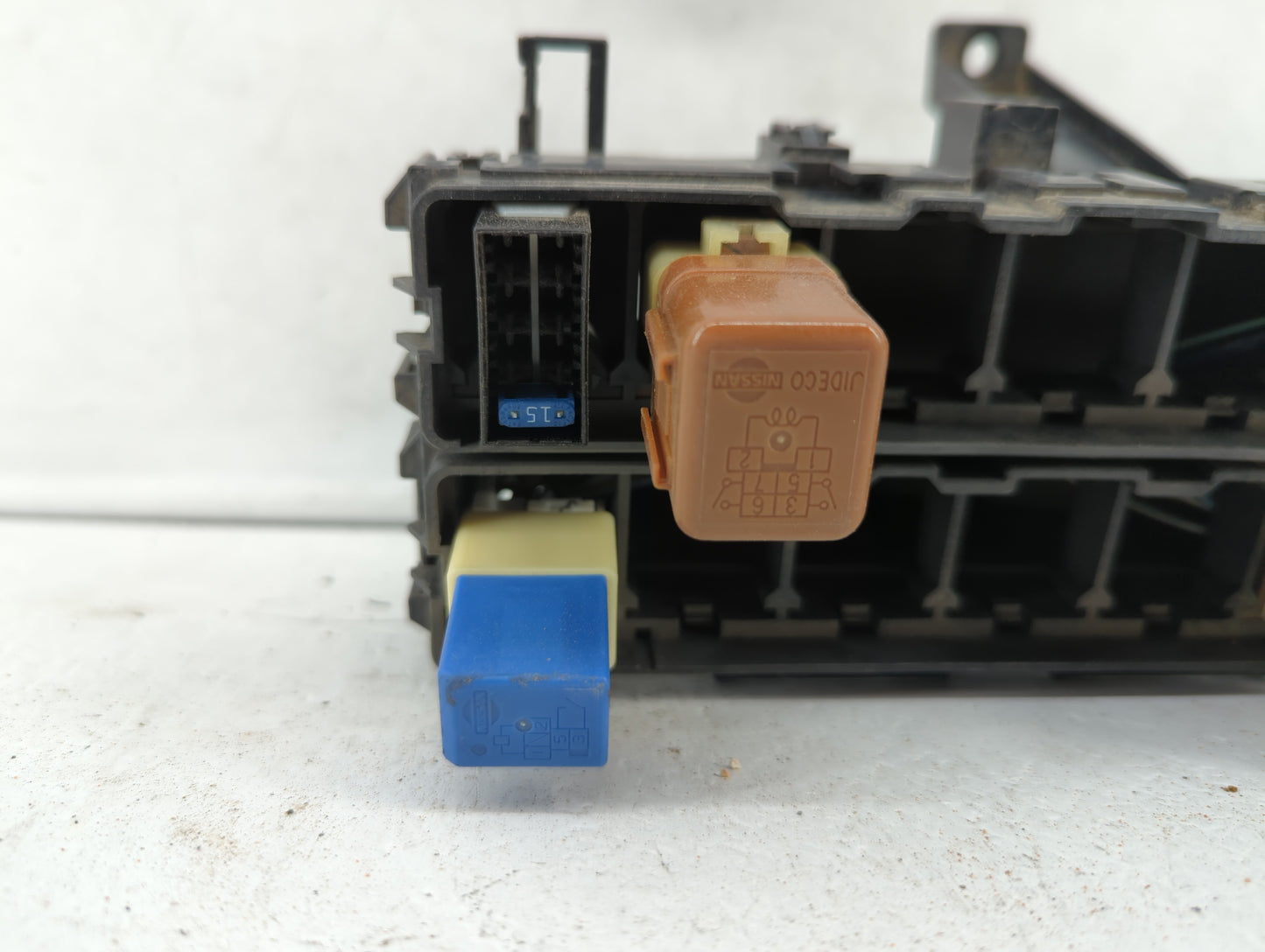 2007-2008 Nissan Frontier Fusebox Fuse Box Panel Relay Module P/N:ZP00B 284B6ZE00C Fits Fits 2007 2008 OEM Used Auto Parts -