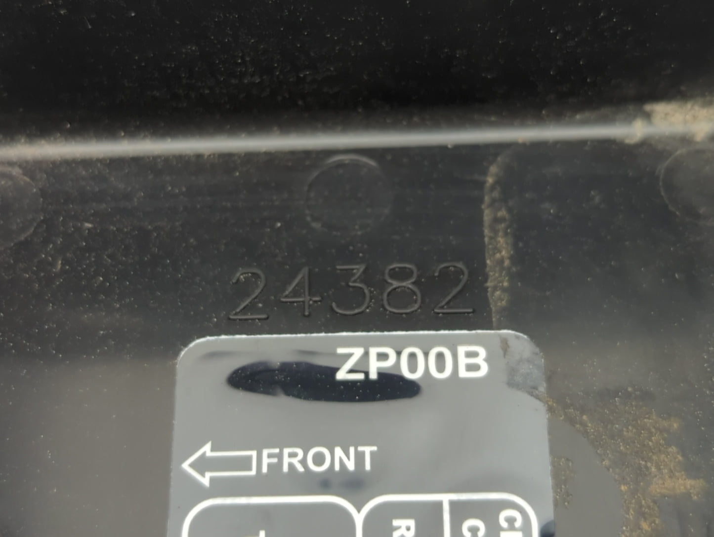 2007-2008 Nissan Frontier Fusebox Fuse Box Panel Relay Module P/N:ZP00B 284B6ZE00C Fits Fits 2007 2008 OEM Used Auto Parts -