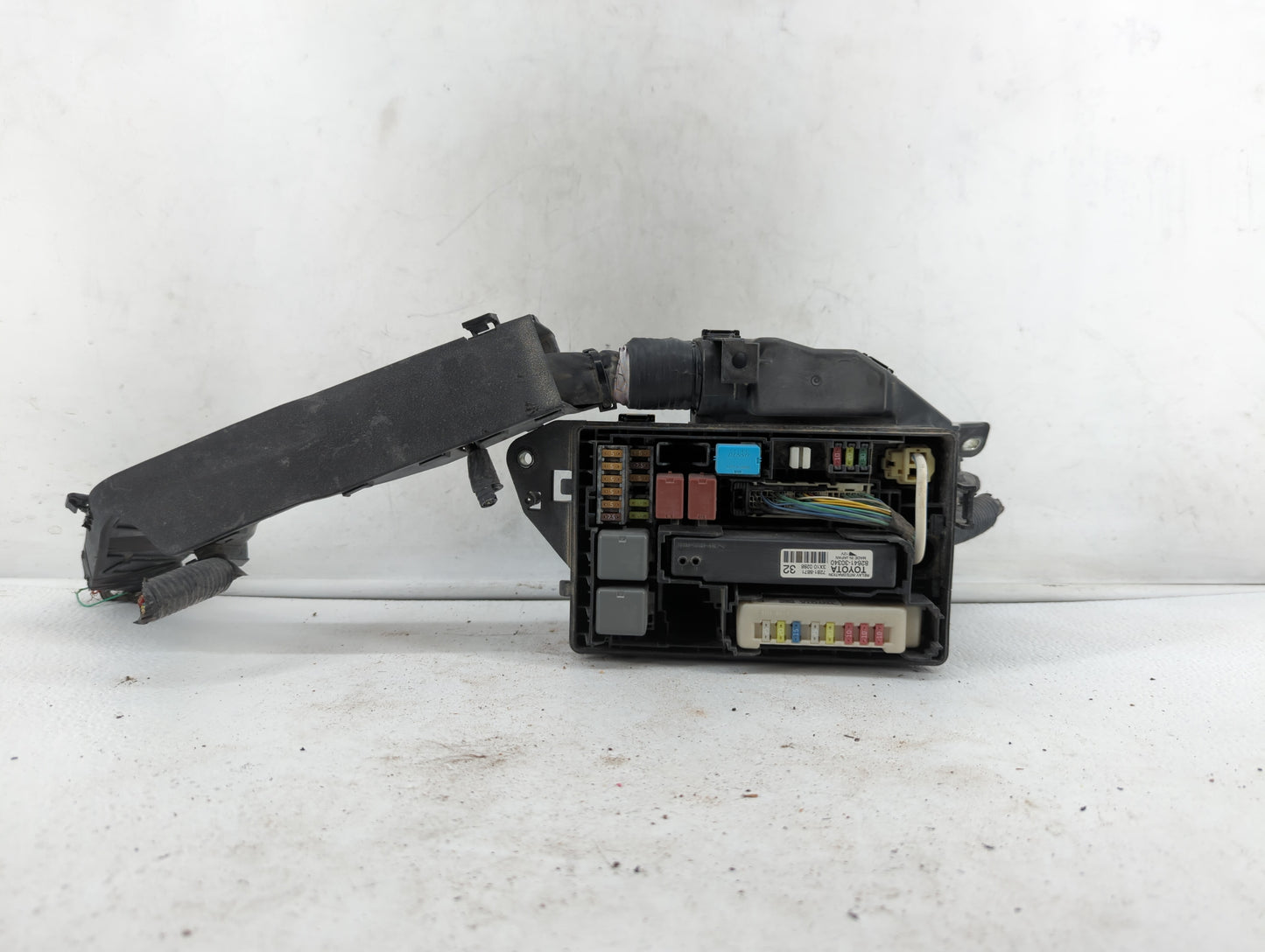 2007-2008 Nissan Frontier Fusebox Fuse Box Panel Relay Module P/N:82641-30340 ZP00B, 284B6ZE00C Fits Fits 2007 2008 OEM Used