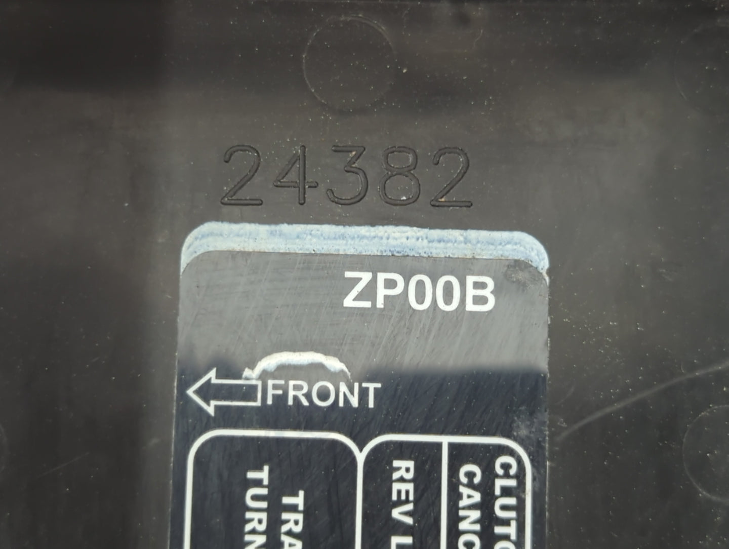 2007-2008 Nissan Frontier Fusebox Fuse Box Panel Relay Module P/N:ZP00B 284B6ZE00C Fits Fits 2007 2008 OEM Used Auto Parts -
