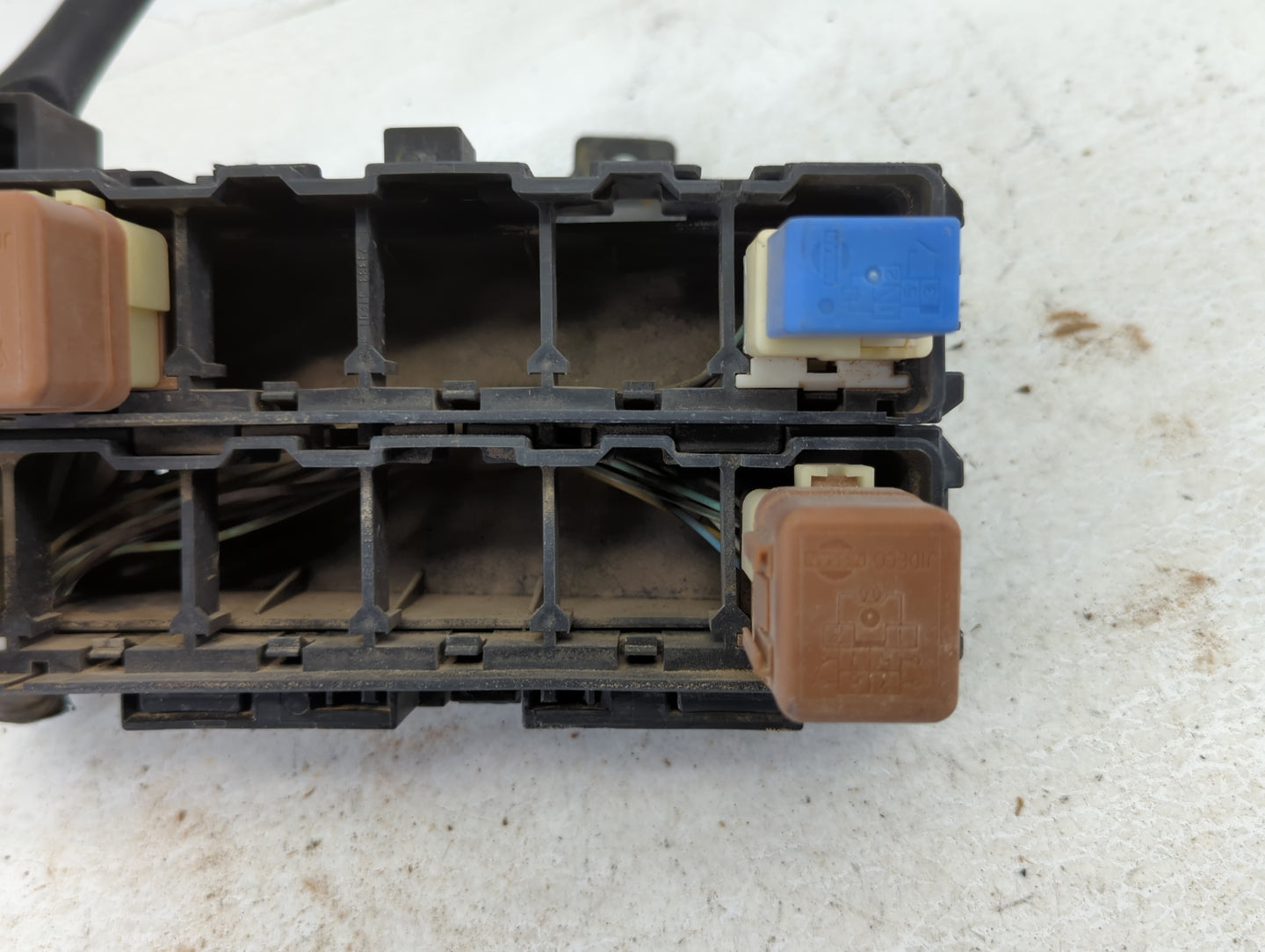 2007-2008 Nissan Frontier Fusebox Fuse Box Panel Relay Module P/N:24382 ZP00B Fits Fits 2007 2008 OEM Used Auto Parts - Oemu