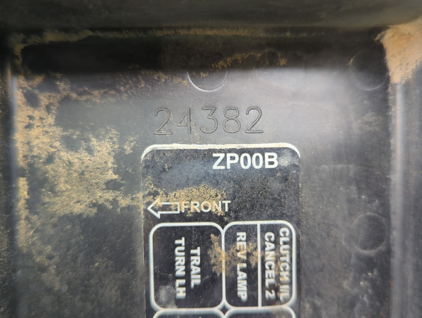 2007-2008 Nissan Frontier Fusebox Fuse Box Panel Relay Module P/N:24382 ZP00B Fits Fits 2007 2008 OEM Used Auto Parts - Oemu