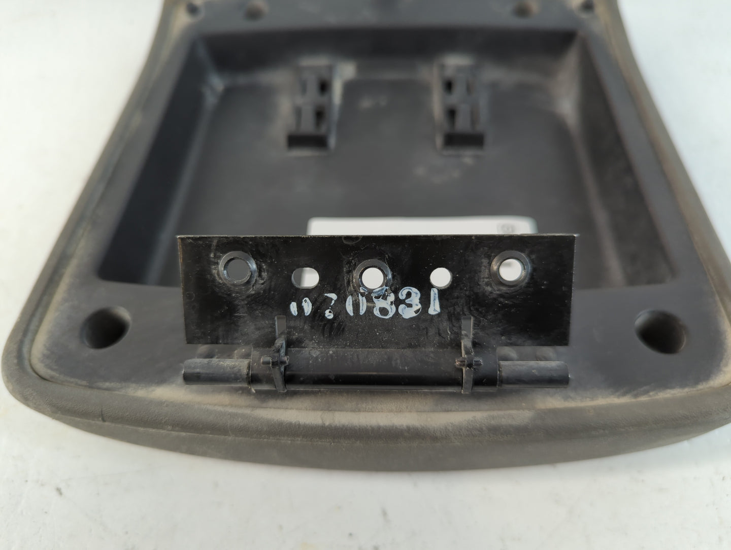 2008 Nissan Frontier Center Console Armrest Cover Lid Fits OEM Used Auto Parts - Oemusedautoparts1.com