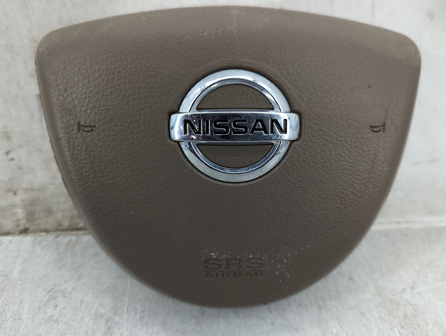 2005-2008 Nissan Maxima Air Bag Driver Left Steering Wheel Mounted P/N:PMZB107X010099 Fits Fits 2005 2006 2007 2008 OEM Used