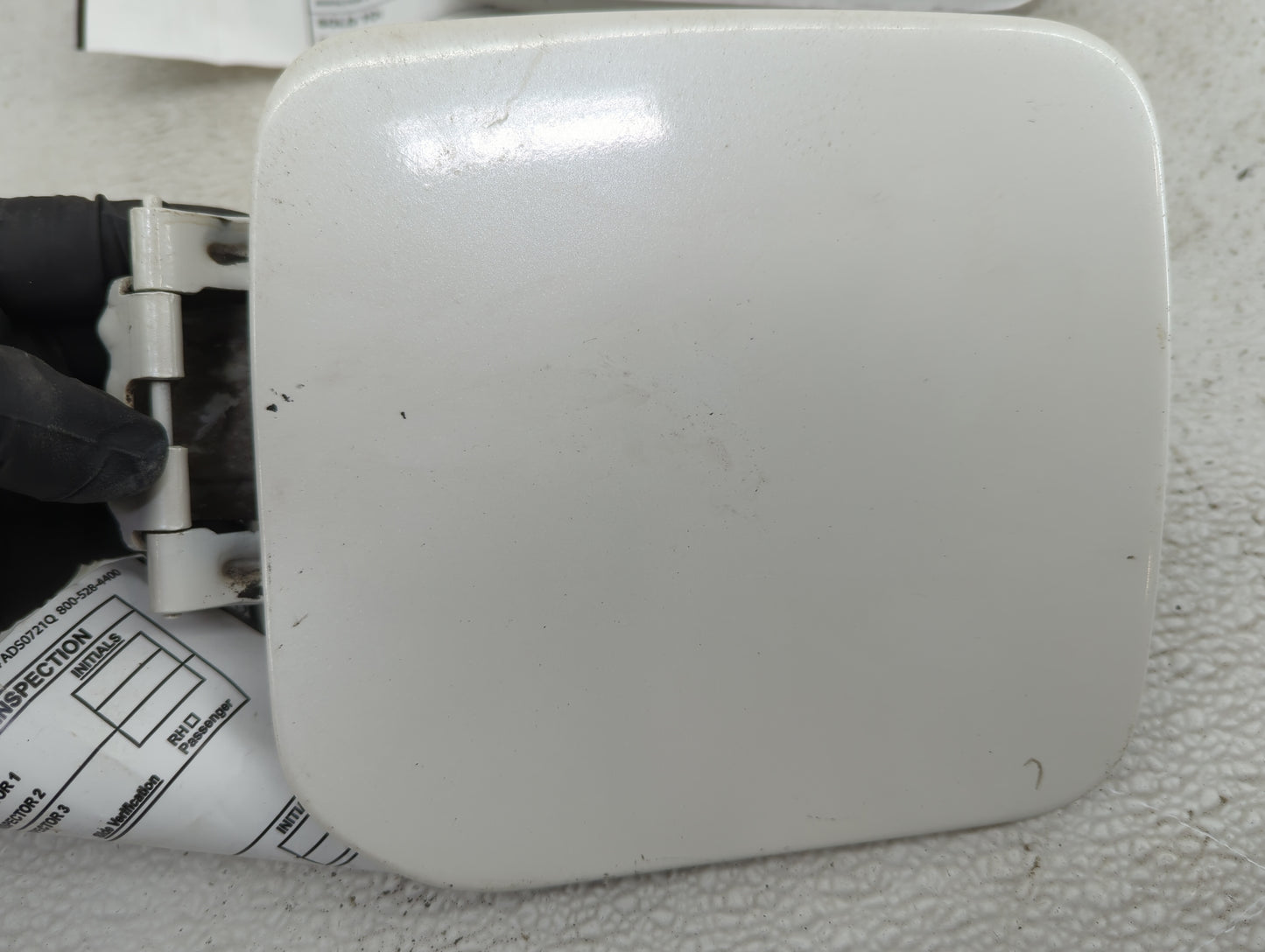 2008 Nissan Maxima Fuel Tank Door Lid Gas Tank White - Oemusedautoparts1.com