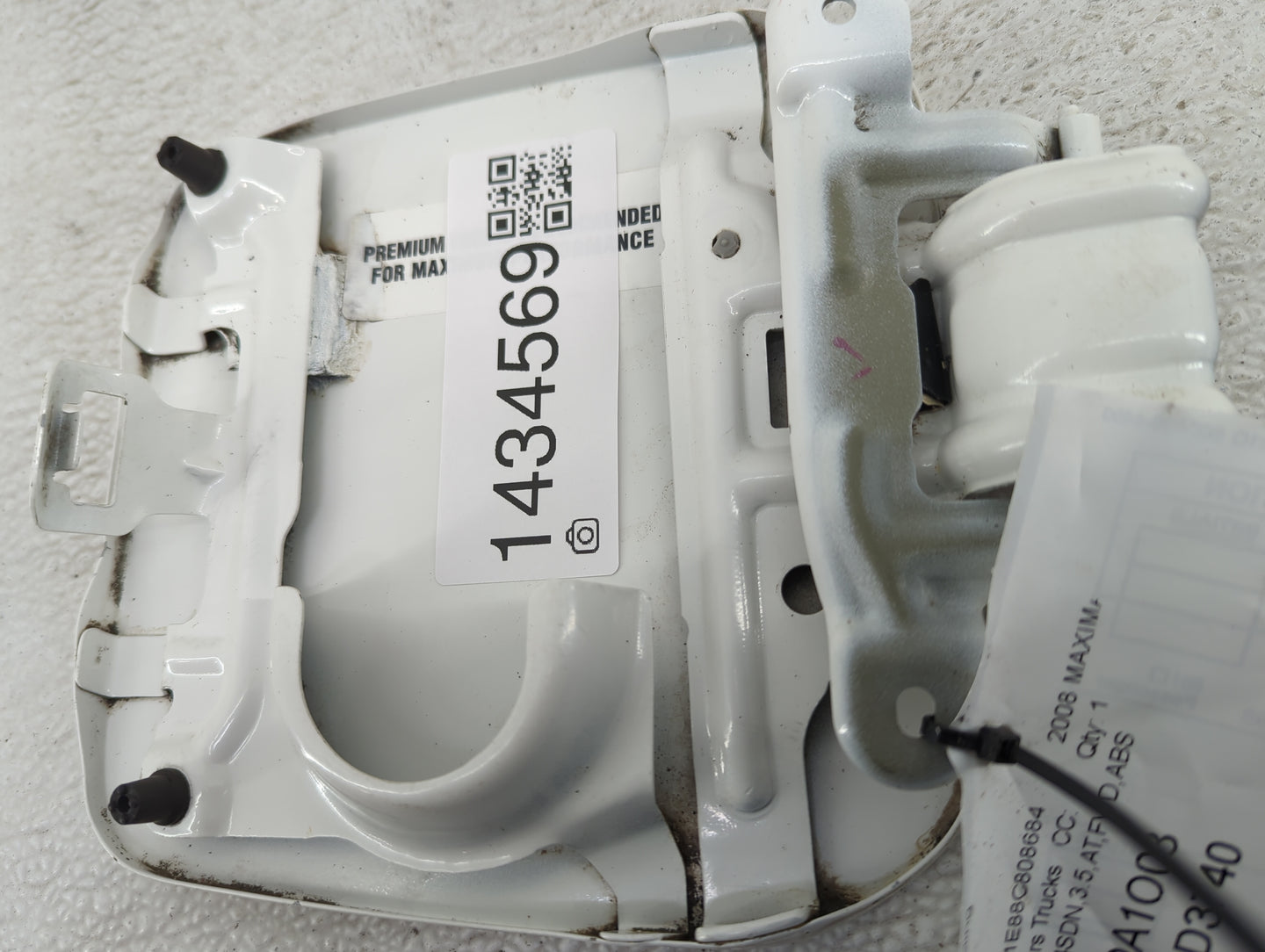 2008 Nissan Maxima Fuel Tank Door Lid Gas Tank White - Oemusedautoparts1.com