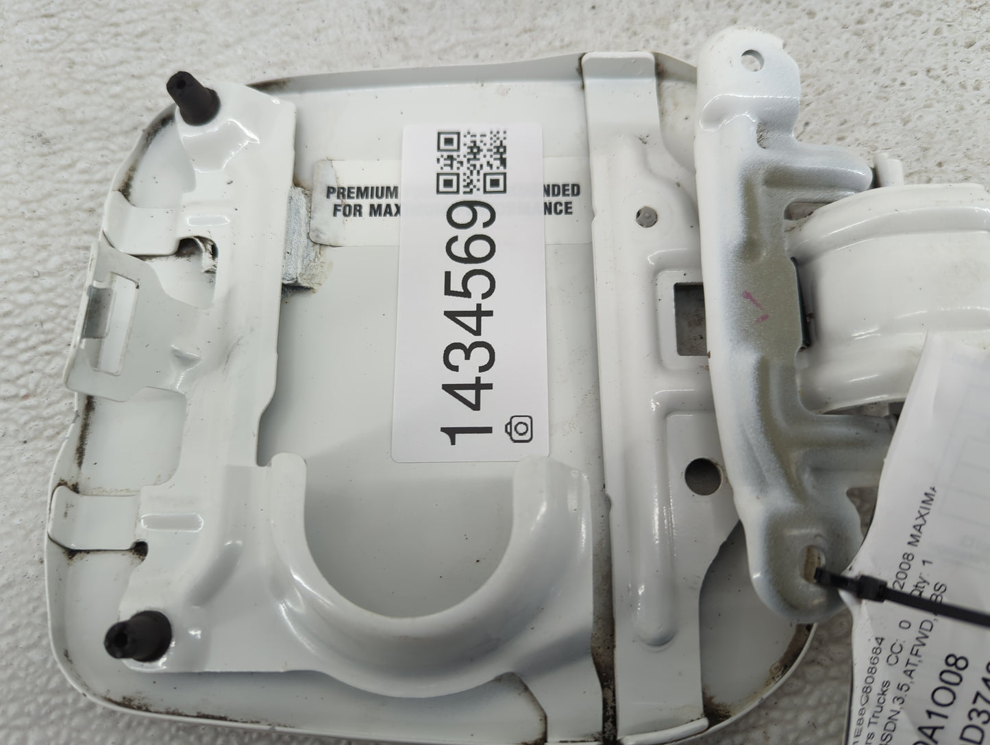 2008 Nissan Maxima Fuel Tank Door Lid Gas Tank White - Oemusedautoparts1.com