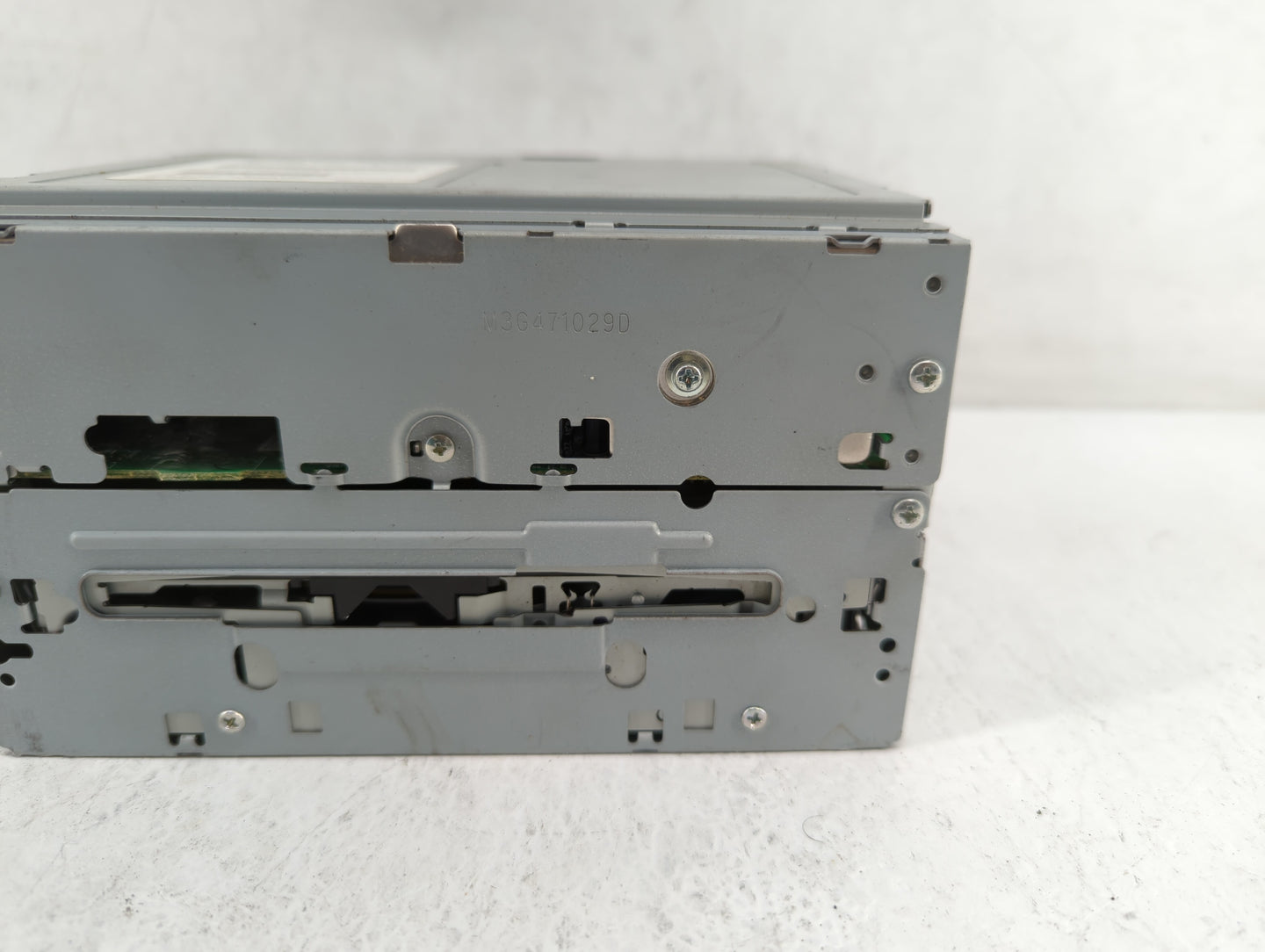 2007-2008 Nissan Maxima Radio AM FM Cd Player Receiver Replacement P/N:28185 ZK32A Fits Fits 2007 2008 OEM Used Auto Parts -