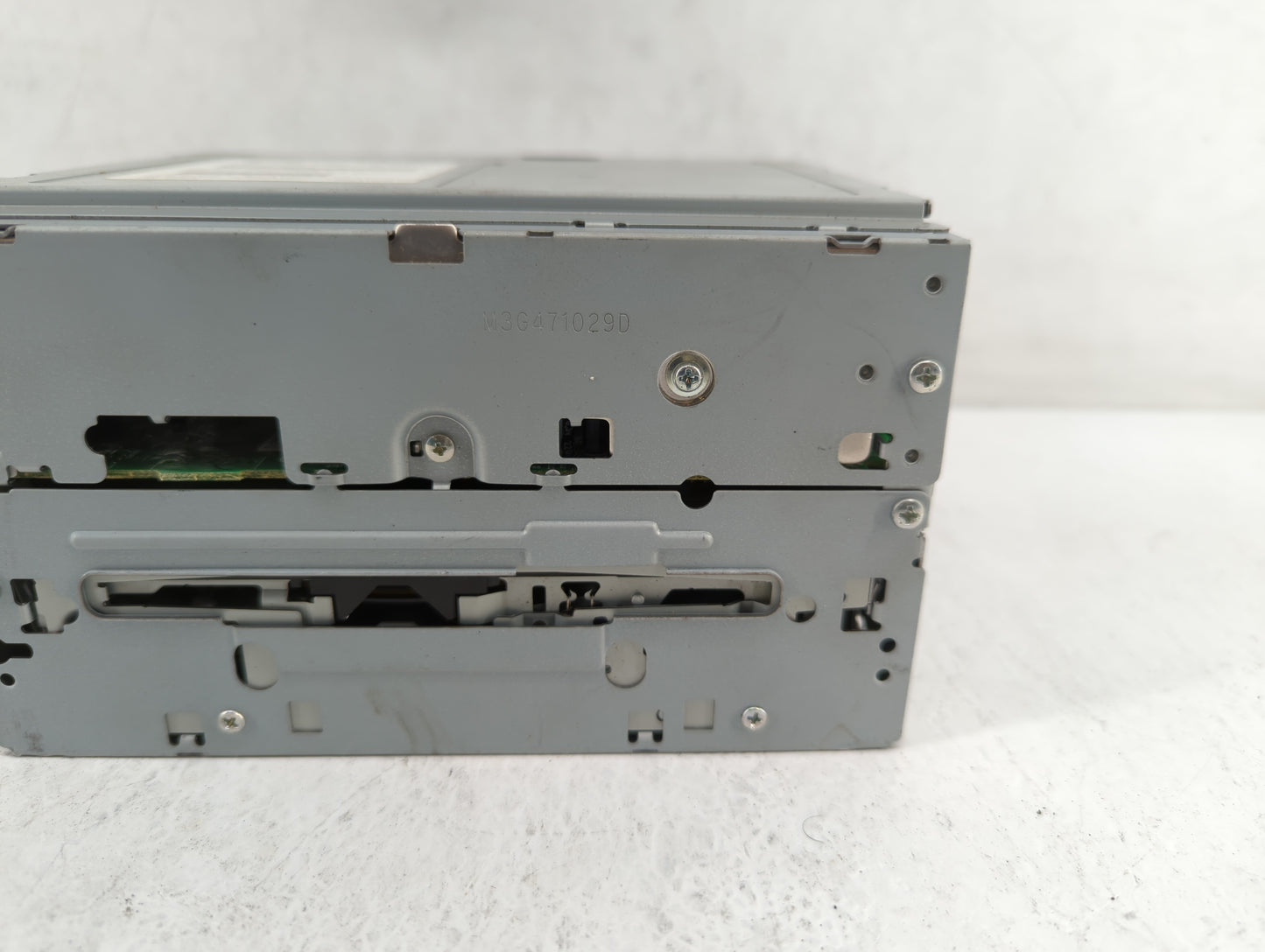 2007-2008 Nissan Maxima Radio AM FM Cd Player Receiver Replacement P/N:28185 ZK32A Fits Fits 2007 2008 OEM Used Auto Parts -