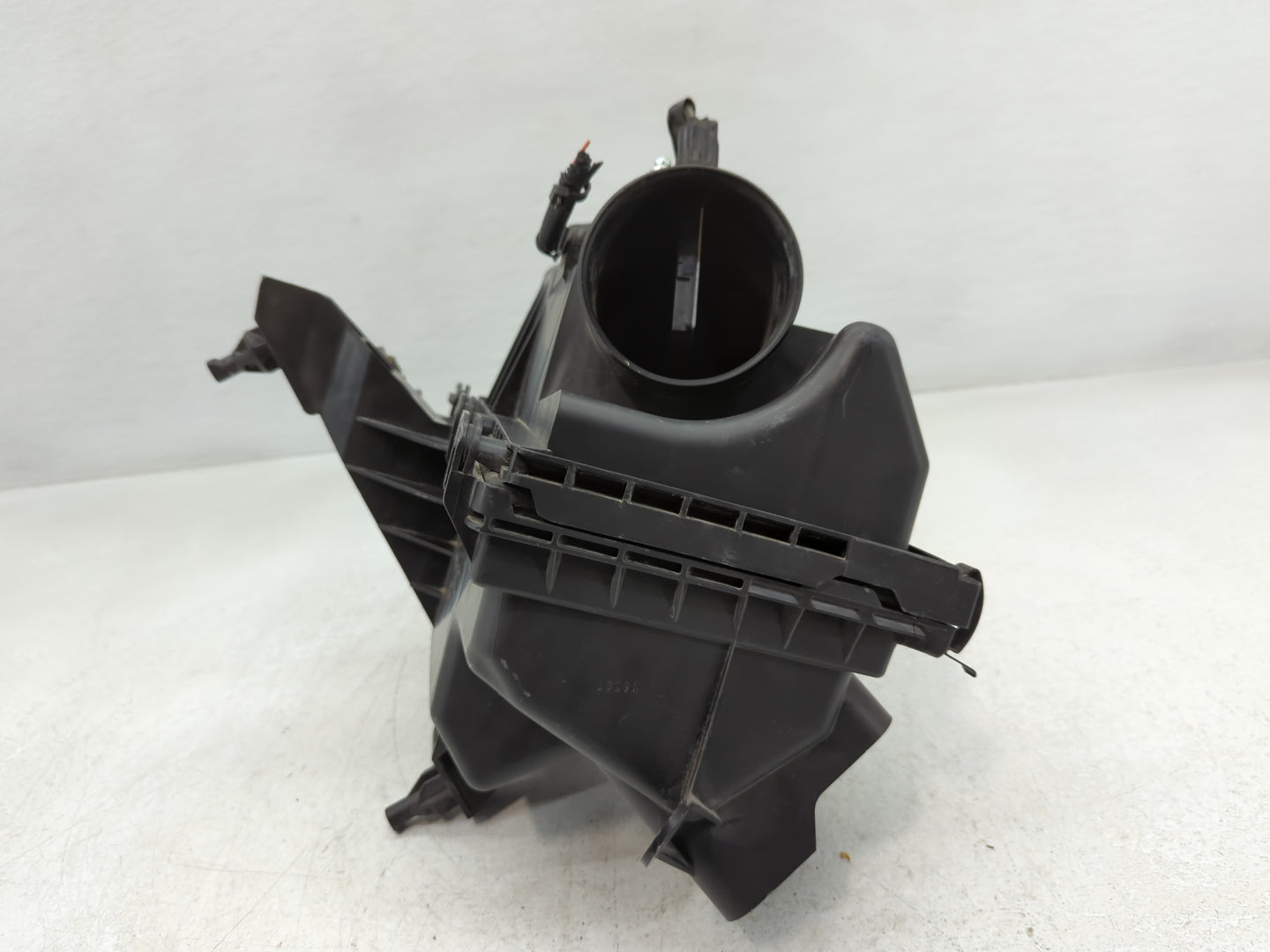 2008 Nissan Maxima Air Cleaner Intake-duct Hose Tube - Oemusedautoparts1.com