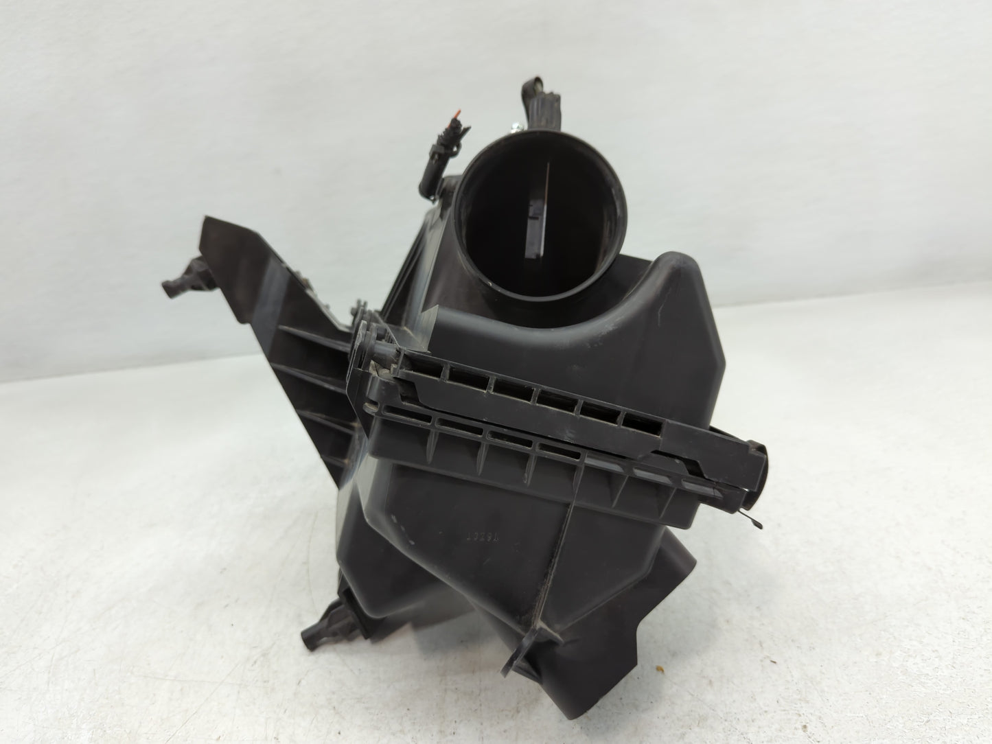 2008 Nissan Maxima Air Cleaner Intake-duct Hose Tube - Oemusedautoparts1.com