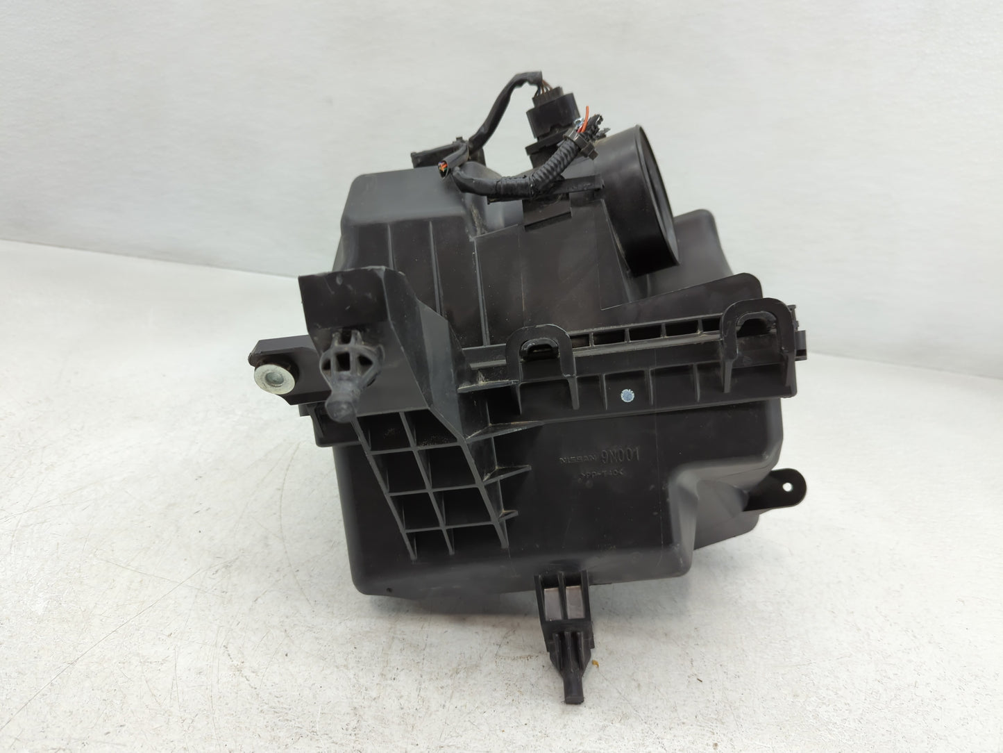 2008 Nissan Maxima Air Cleaner Intake-duct Hose Tube - Oemusedautoparts1.com