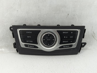 compare product Nissan Murano Am Fm Cd Player Radio Receiver 577138