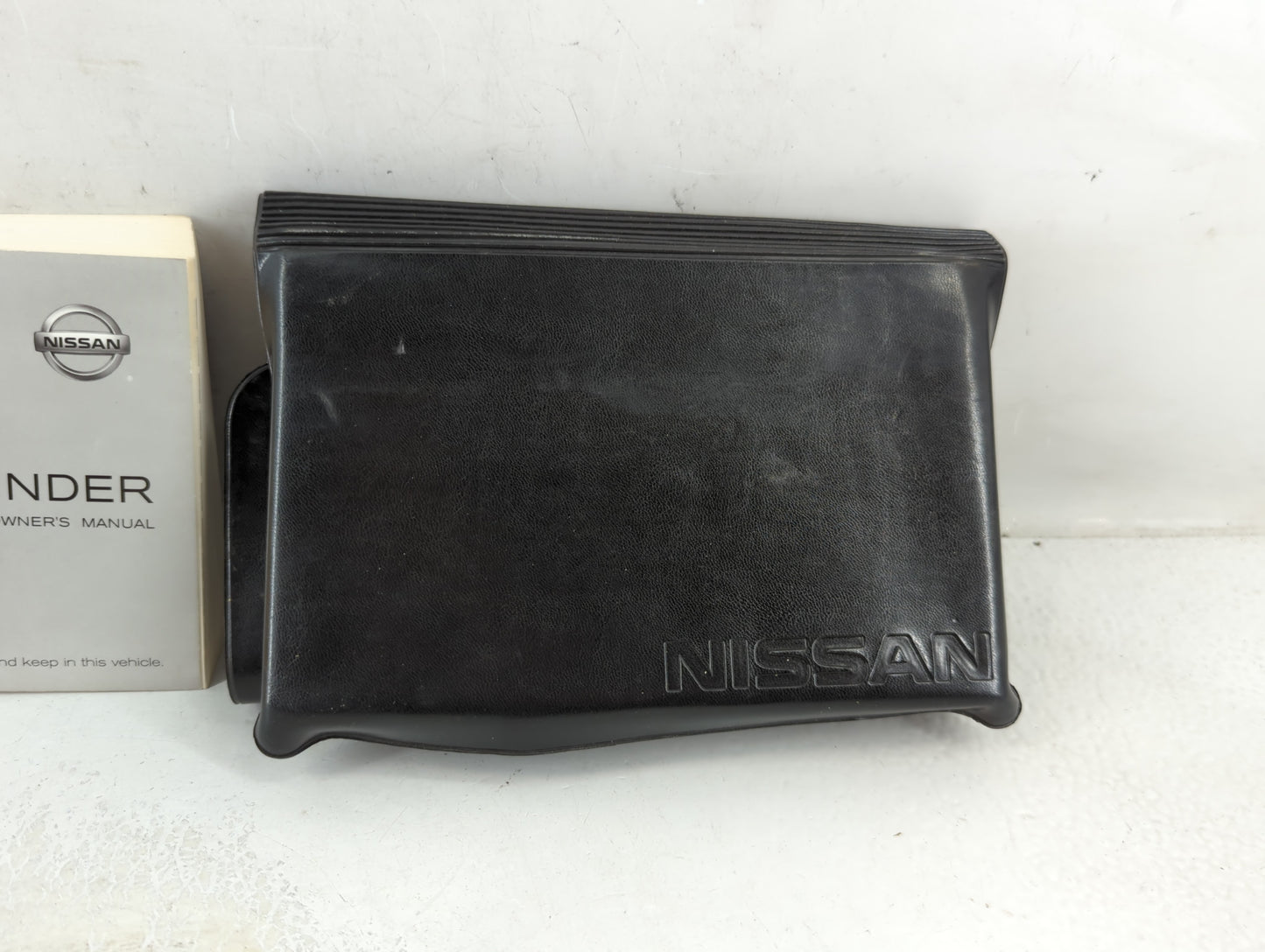 2008 Nissan Pathfinder Owners Manual Book Guide P/N:OM8E-0R51U0 OEM Used Auto Parts - Oemusedautoparts1.com