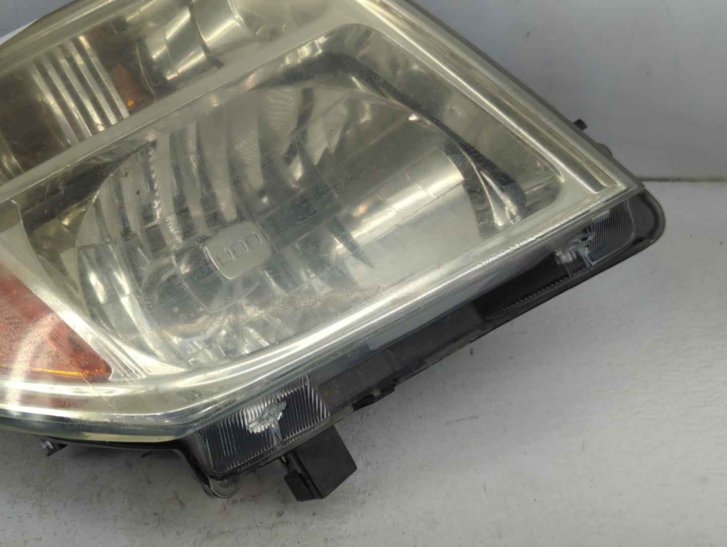 2008 Nissan Pathfinder Passenger Right Oem Head Light Headlight Lamp - Oemusedautoparts1.com