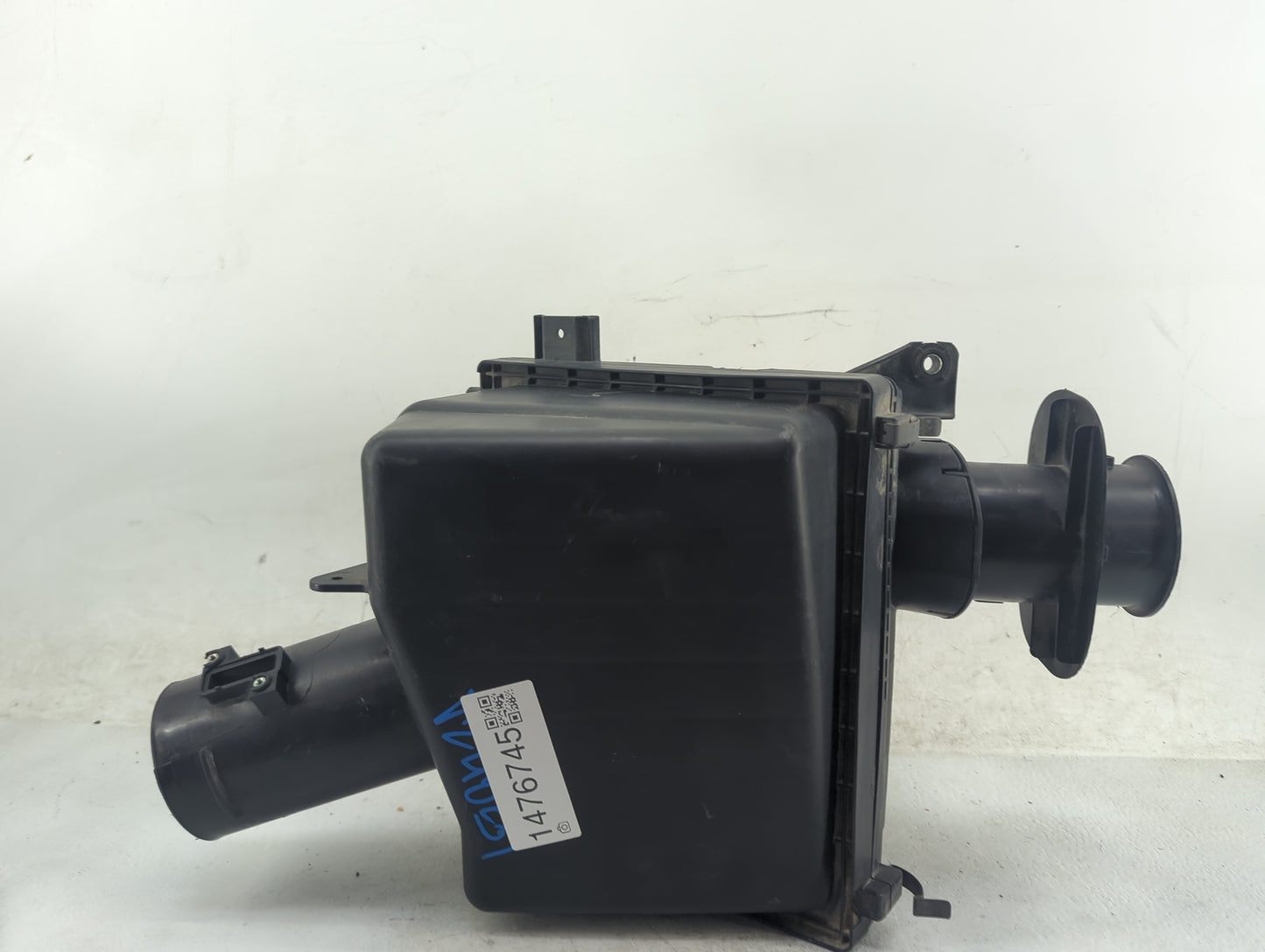 2005-2011 Nissan Pathfinder Air Cleaner Intake-duct Hose Tube - Oemusedautoparts1.com