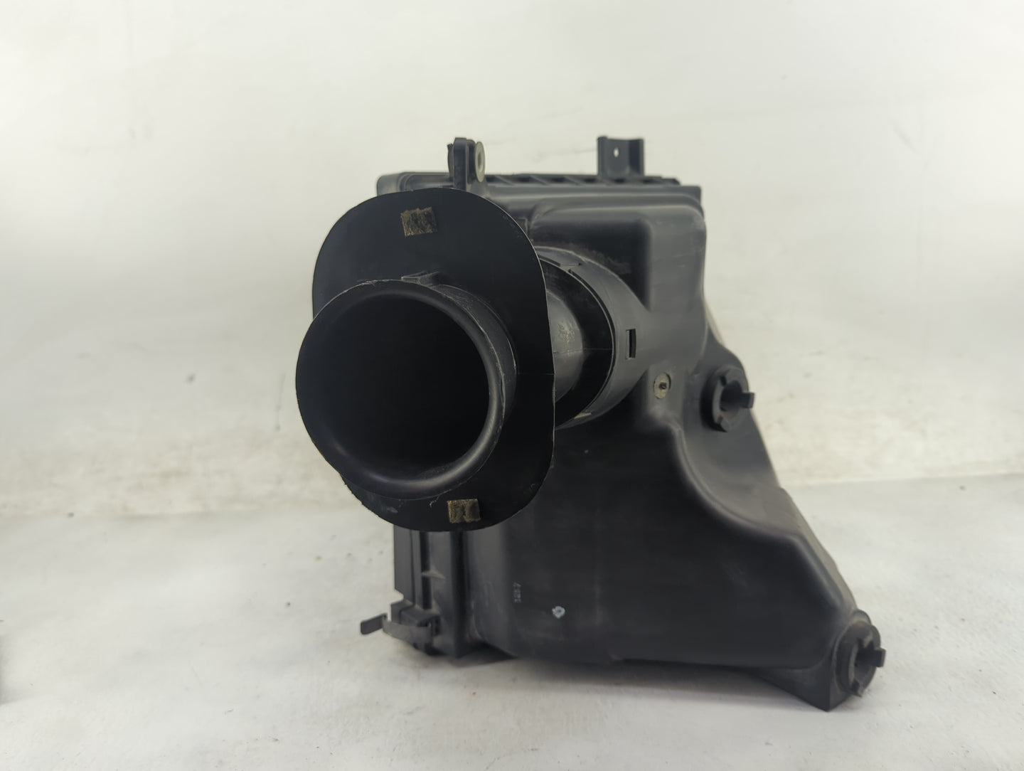 2005-2011 Nissan Pathfinder Air Cleaner Intake-duct Hose Tube - Oemusedautoparts1.com