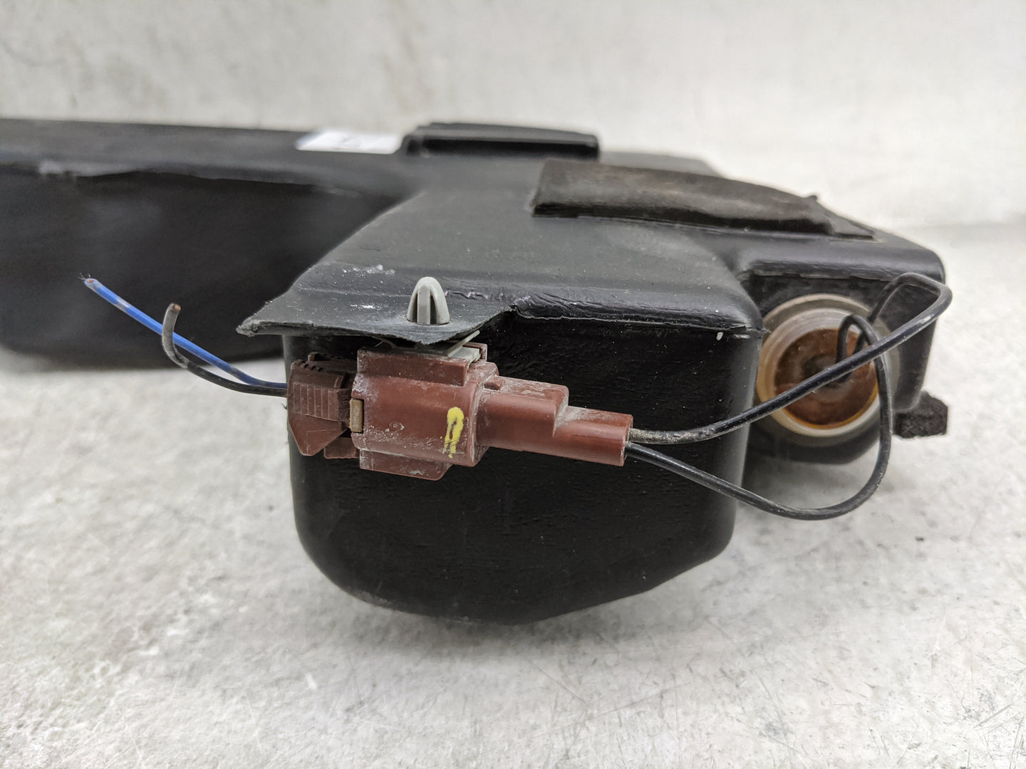 2005-2008 Nissan Pathfinder Windshield Washer Fluid Reservoir Bottle Oem - Oemusedautoparts1.com