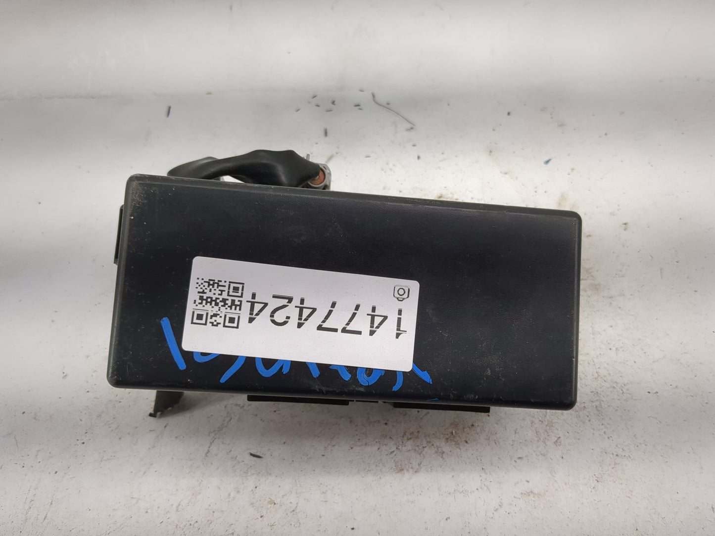 2008 Nissan Pathfinder Fusebox Fuse Box Panel Relay Module P/N:24382 Fits OEM Used Auto Parts - Oemusedautoparts1.com