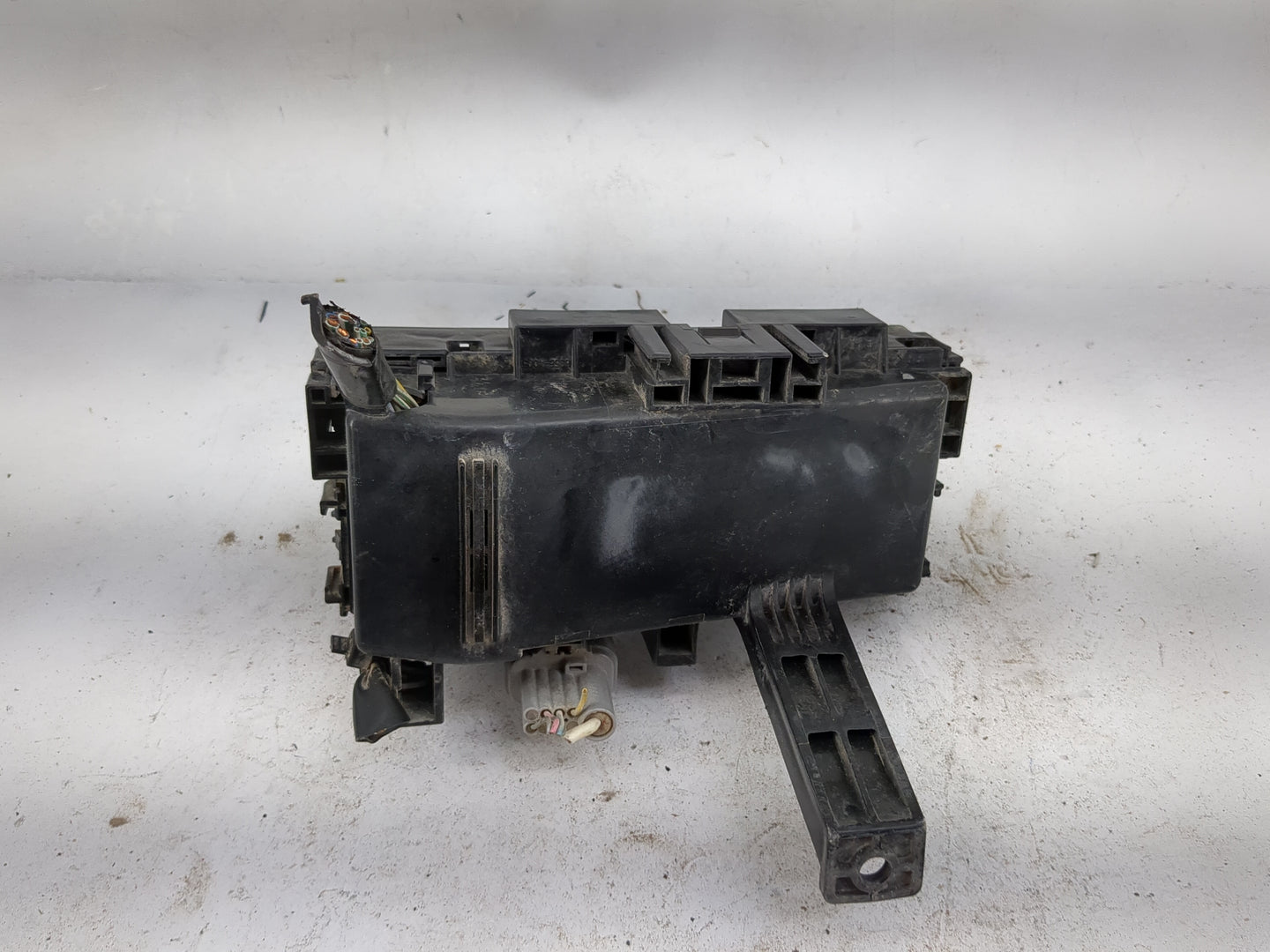 2008 Nissan Pathfinder Fusebox Fuse Box Panel Relay Module P/N:24382 Fits OEM Used Auto Parts - Oemusedautoparts1.com