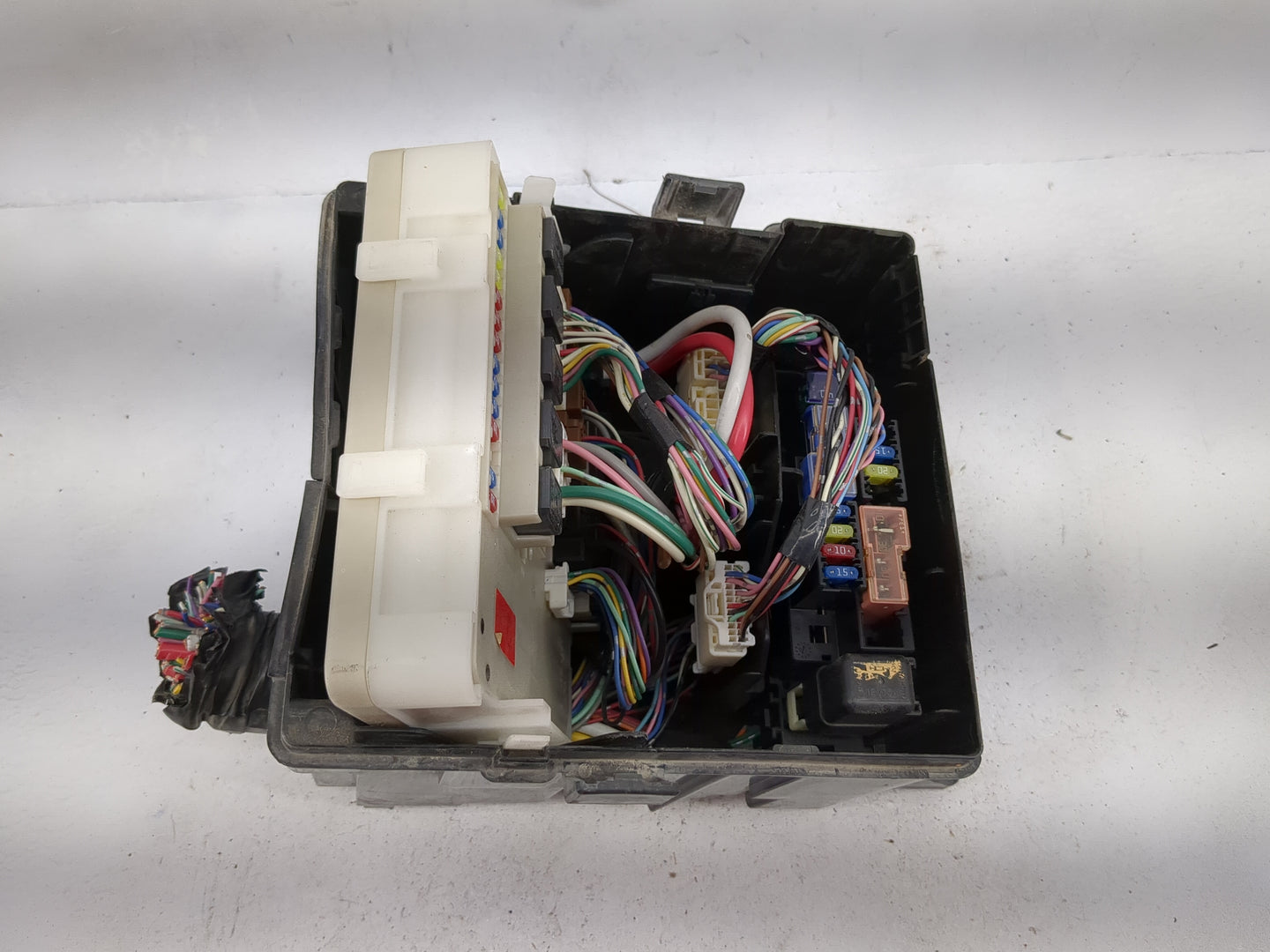 2008 Nissan Pathfinder Fusebox Fuse Box Panel Relay Module P/N:24382 ZS00C Fits OEM Used Auto Parts - Oemusedautoparts1.com