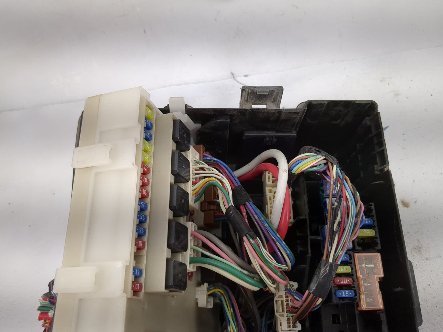 2008 Nissan Pathfinder Fusebox Fuse Box Panel Relay Module P/N:24382 ZS00C Fits OEM Used Auto Parts - Oemusedautoparts1.com