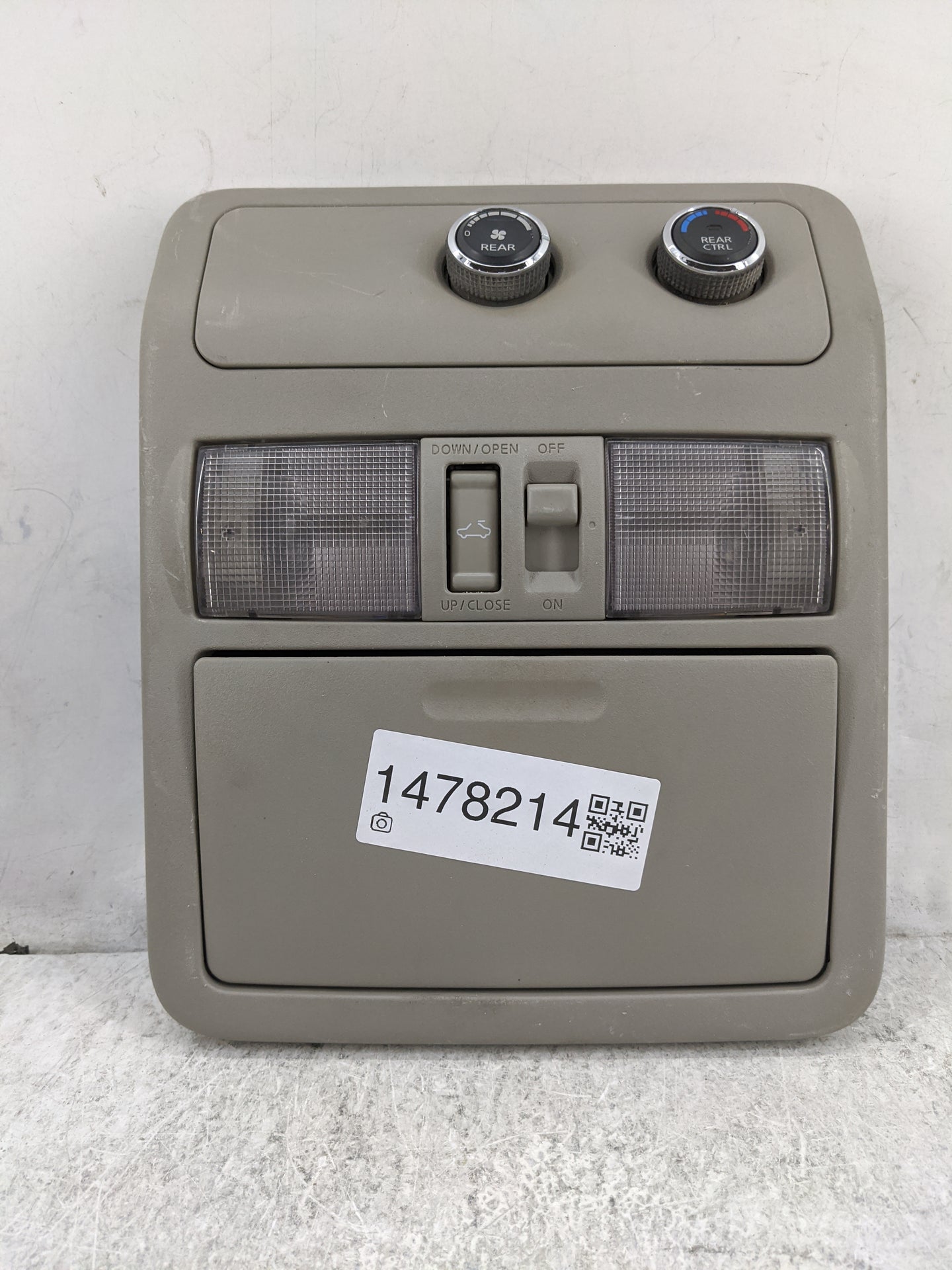 2008 Nissan Pathfinder Overhead Roof Console Tan - Oemusedautoparts1.com