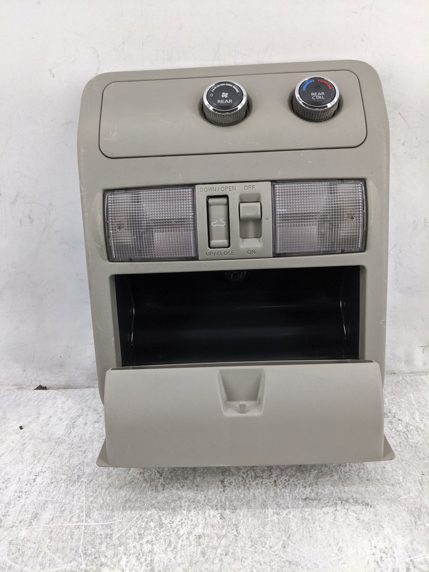 2008 Nissan Pathfinder Overhead Roof Console Tan - Oemusedautoparts1.com