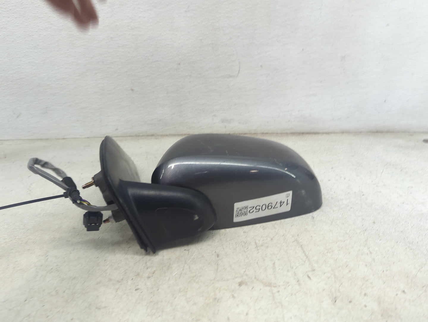 2005-2012 Nissan Pathfinder Driver Side View Mirror - Left Door Mirror OEM Used - Oemusedautoparts1.com