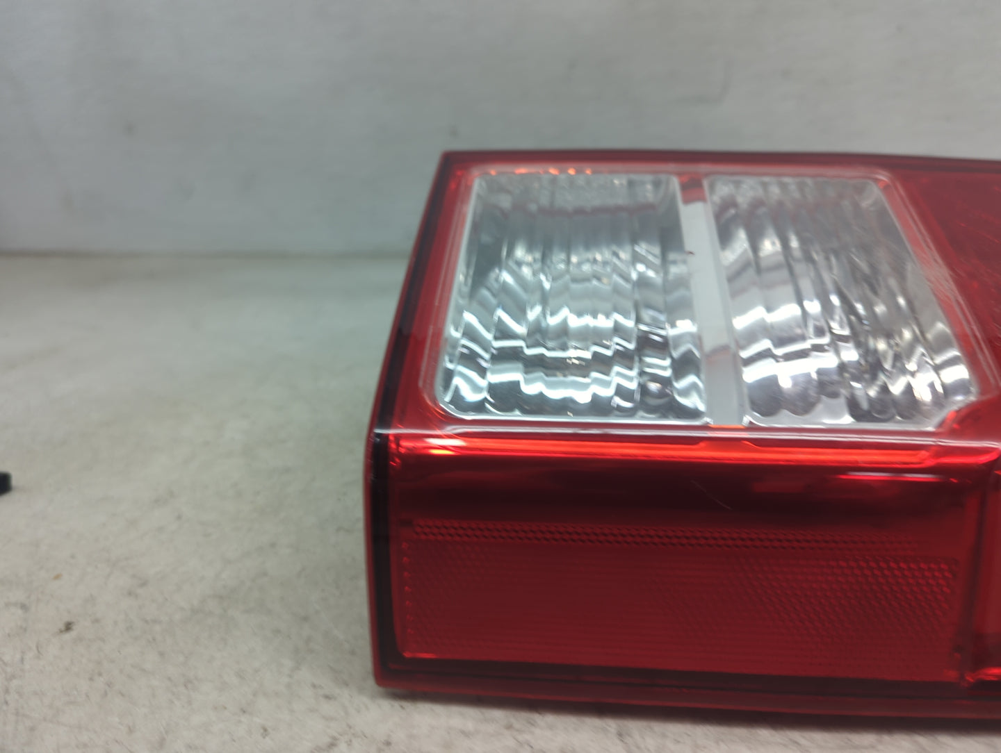 2005-2012 Nissan Pathfinder Tail Light Assembly Driver Left OEM P/N:316TK Fits Fits 2005 2006 2007 2008 2009 2010 2011 2012 