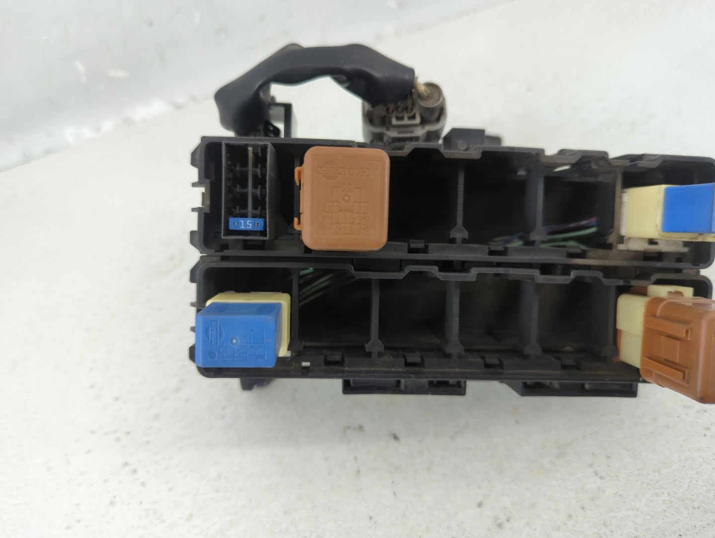 2008 Nissan Pathfinder Fusebox Fuse Box Panel Relay Module P/N:ZP00B 24382 Fits OEM Used Auto Parts - Oemusedautoparts1.com