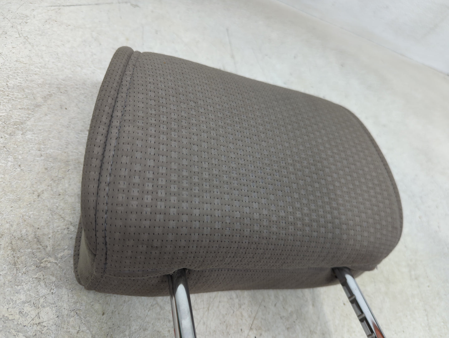 2008-2009 Nissan Quest Headrest Head Rest Rear Seat Fits Fits 2008 2009 OEM Used Auto Parts - Oemusedautoparts1.com