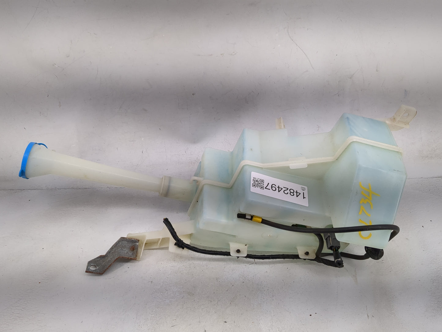 2004-2009 Nissan Quest Windshield Washer Fluid Reservoir Bottle - Oemusedautoparts1.com