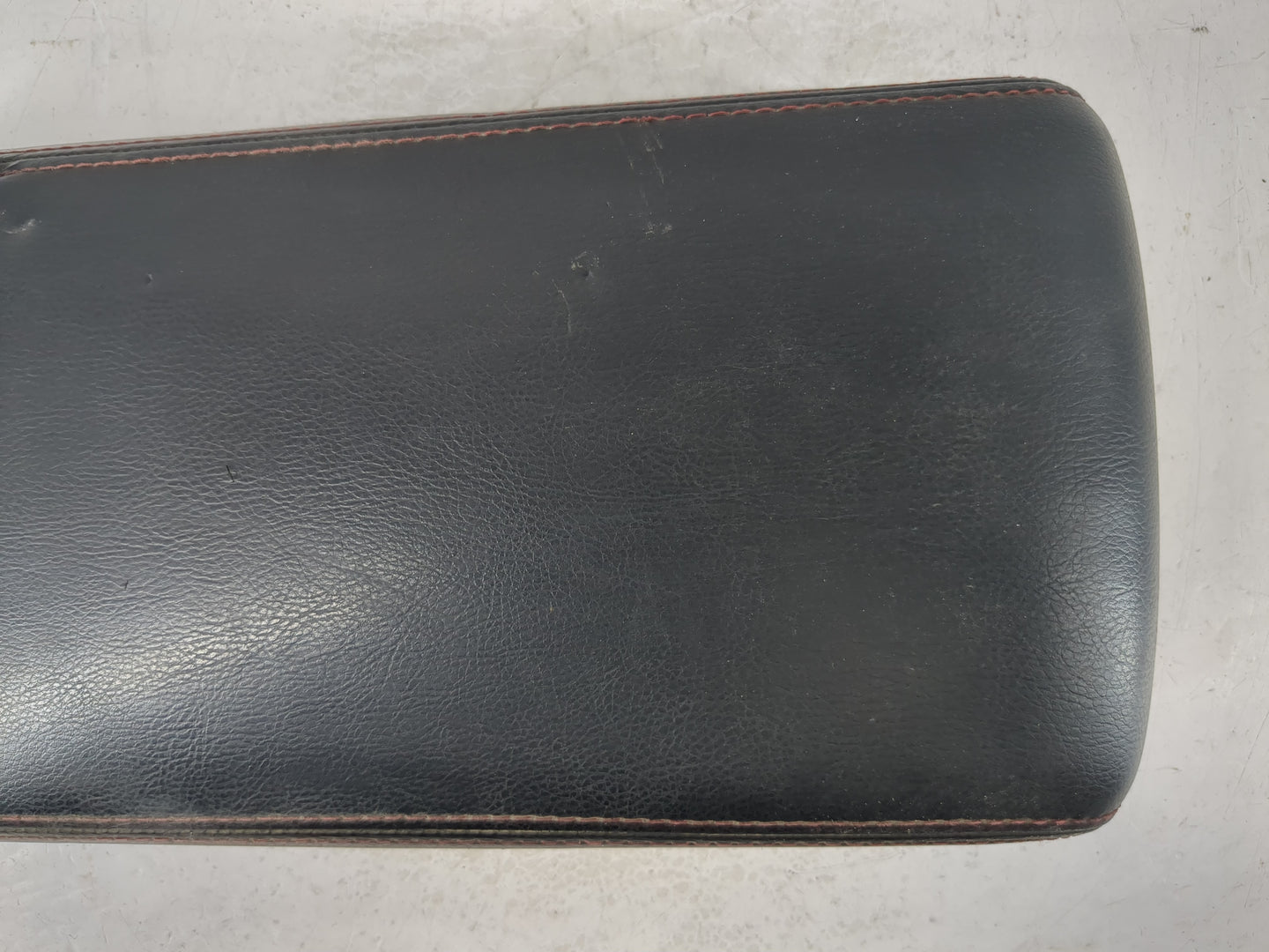 2008-2012 Nissan Rogue Center Console Armrest Cover Lid Fits Fits 2008 2009 2010 2011 2012 OEM Used Auto Parts - Oemusedauto