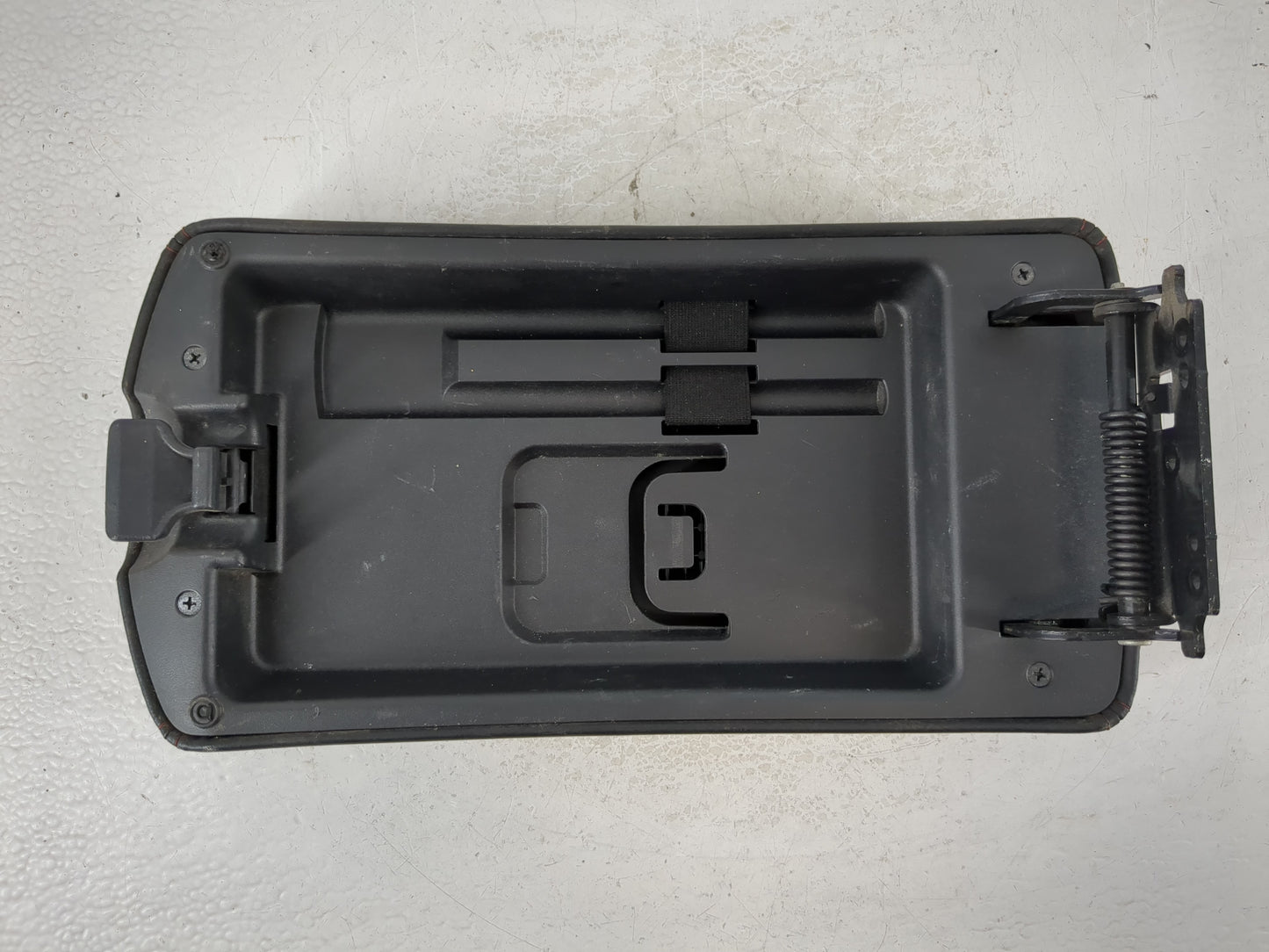 2008-2012 Nissan Rogue Center Console Armrest Cover Lid Fits Fits 2008 2009 2010 2011 2012 OEM Used Auto Parts - Oemusedauto