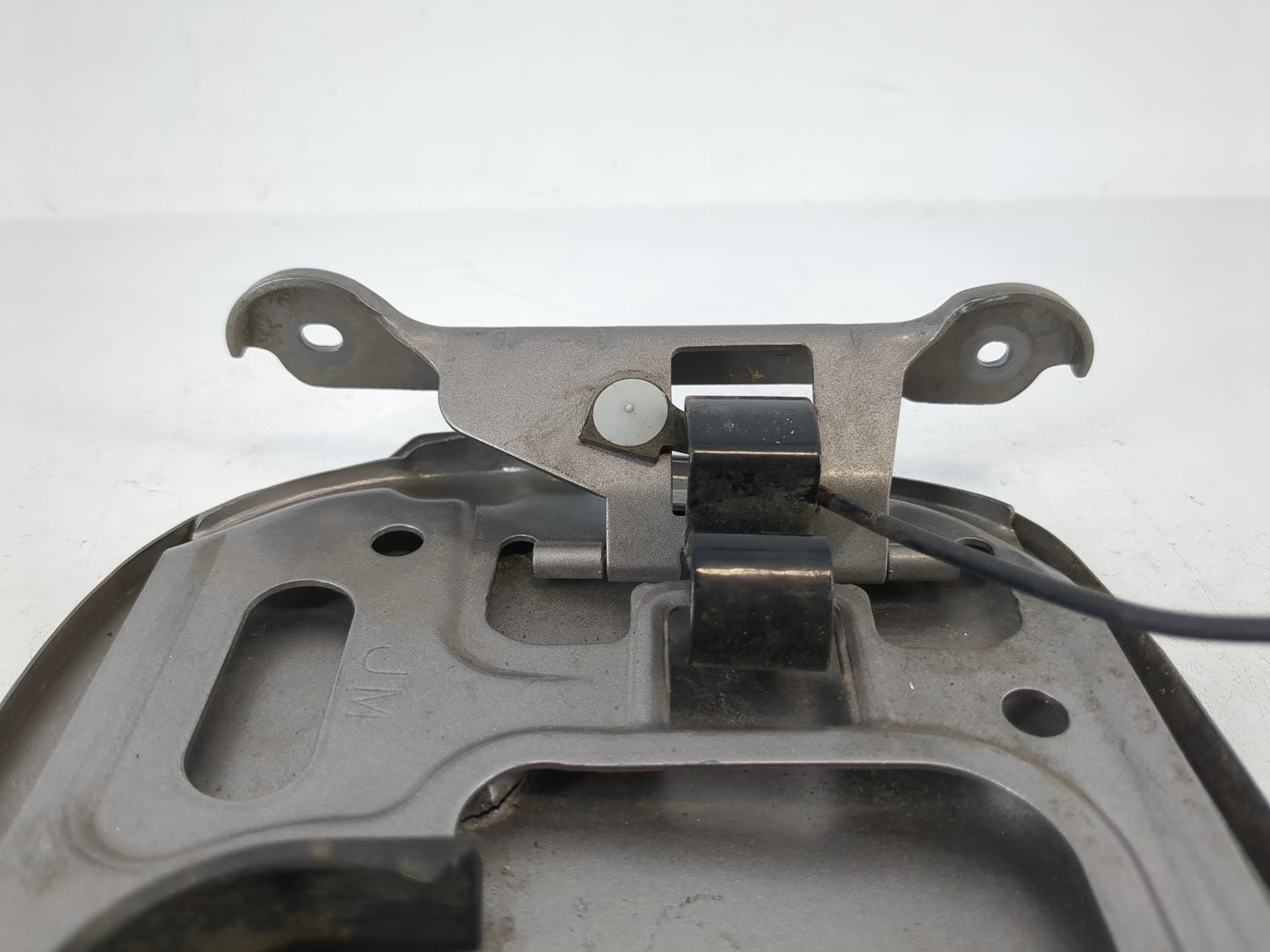 2008 Nissan Rogue Fuel Tank Door Lid Gas Tank Grey - Oemusedautoparts1.com