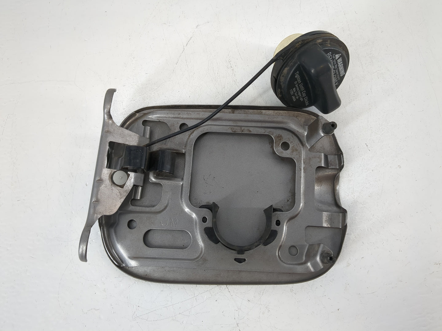 2008 Nissan Rogue Fuel Tank Door Lid Gas Tank Grey - Oemusedautoparts1.com
