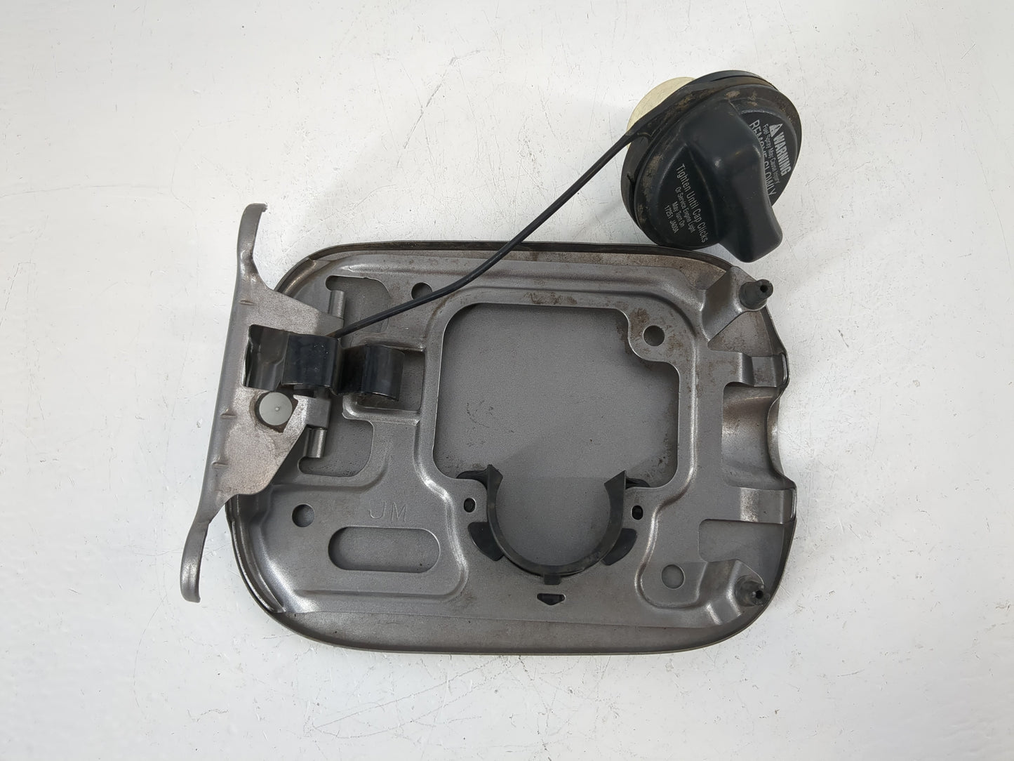 2008 Nissan Rogue Fuel Tank Door Lid Gas Tank Grey - Oemusedautoparts1.com