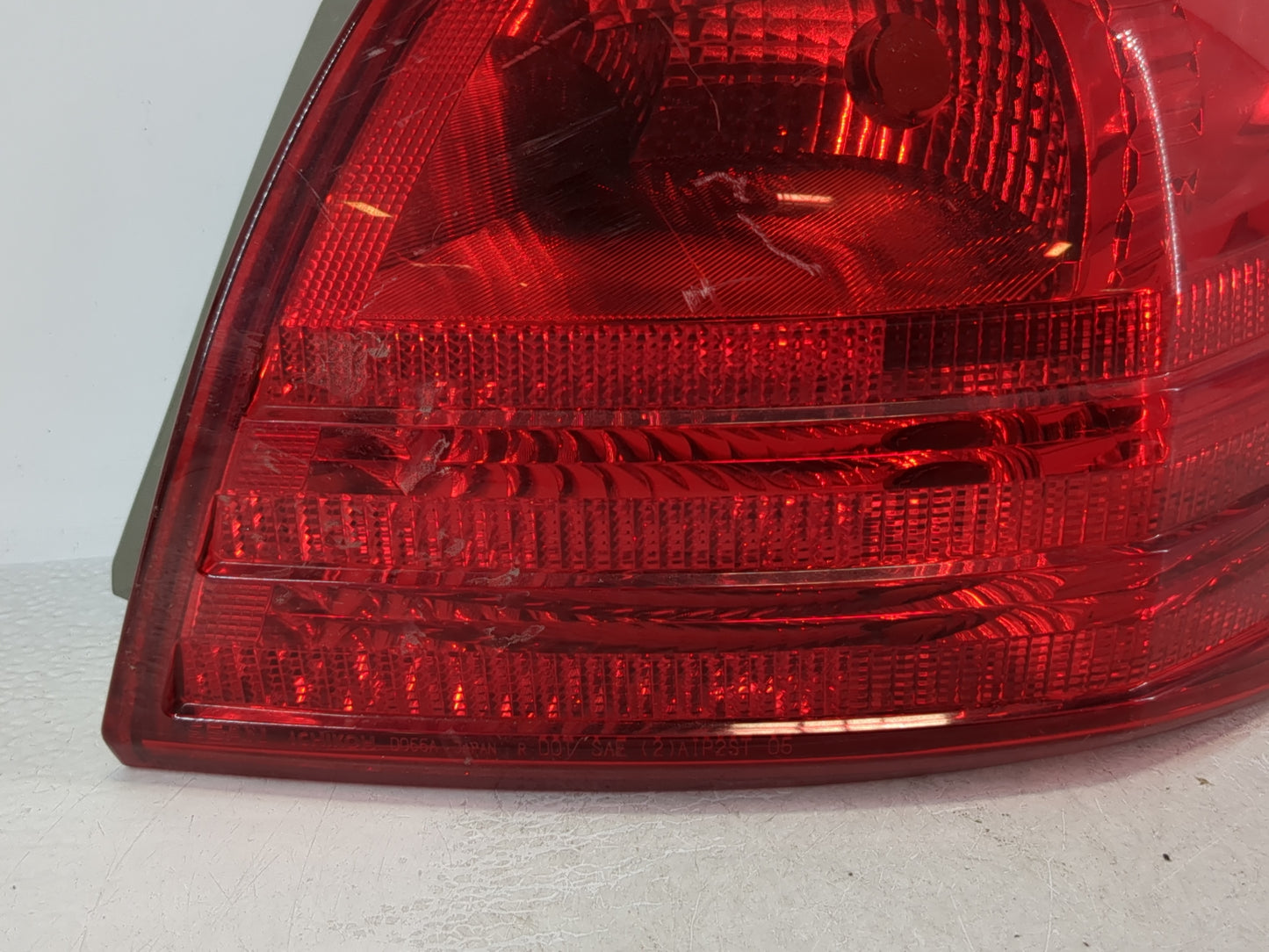 2008-2015 Nissan Rogue Tail Light Assembly Passenger Right OEM Fits Fits 2008 2009 2010 2011 2012 2013 2014 2015 OEM Used Au
