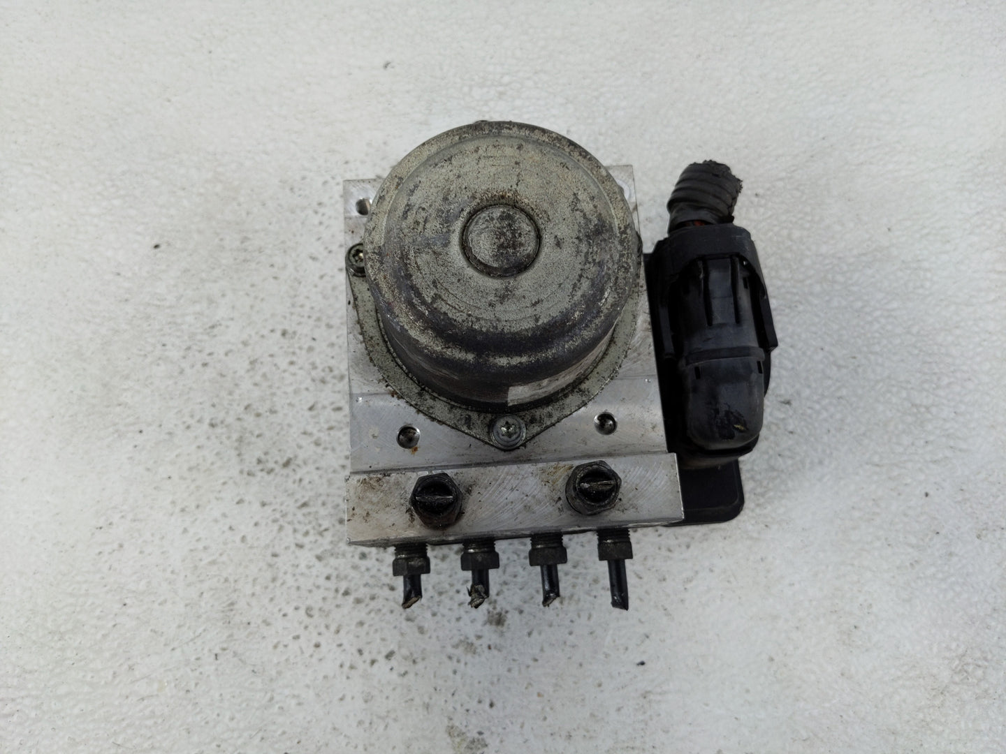 2008-2009 Nissan Rogue ABS Pump Control Module Replacement Fits Fits 2008 2009 OEM Used Auto Parts - Oemusedautoparts1.com