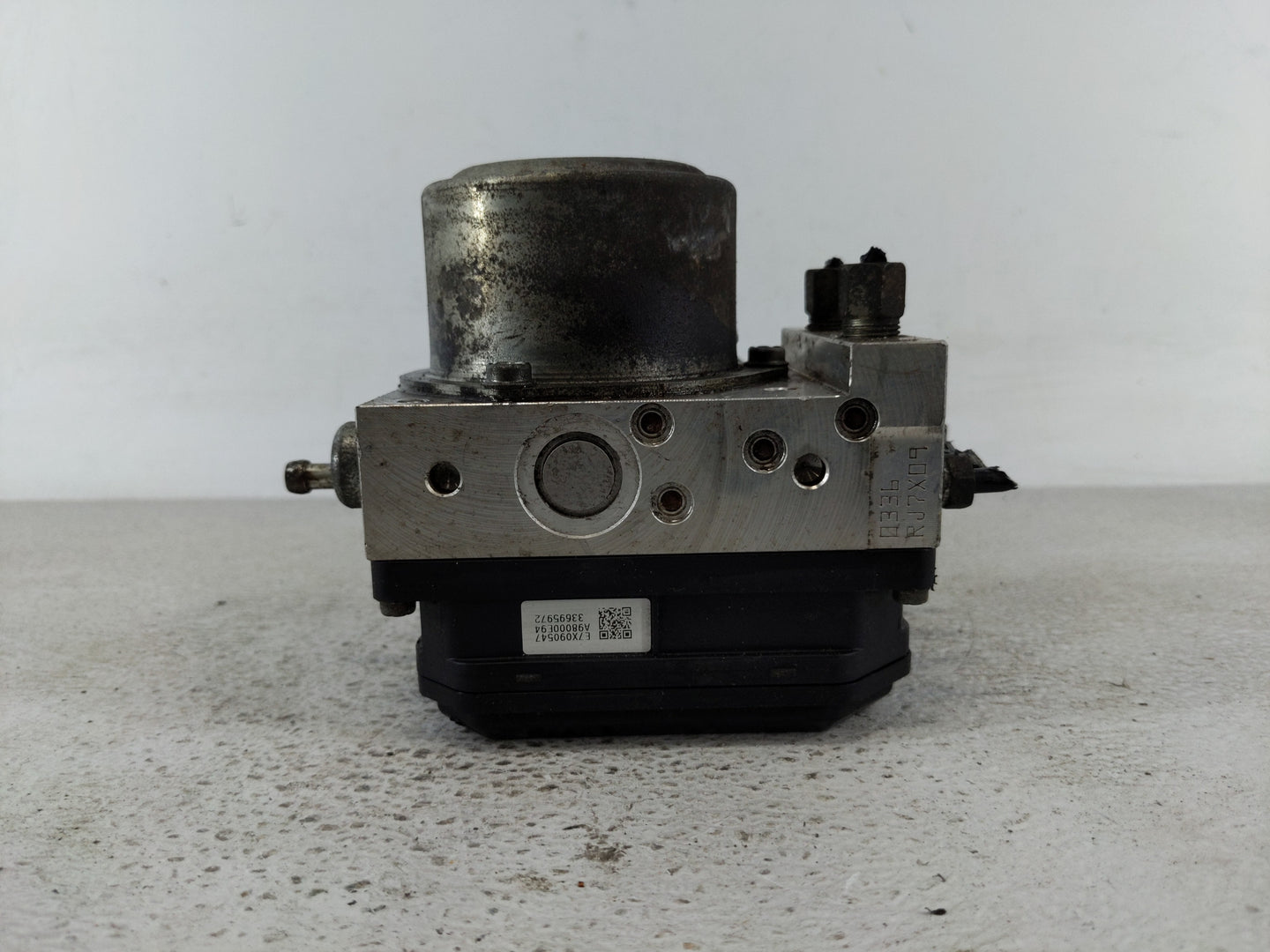 2008-2009 Nissan Rogue ABS Pump Control Module Replacement Fits Fits 2008 2009 OEM Used Auto Parts - Oemusedautoparts1.com