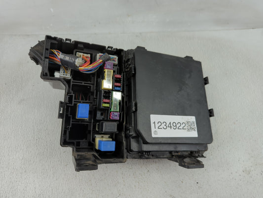 2008-2010 Nissan Rogue Fusebox Fuse Box Panel Relay Module P/N:JM00A Fits Fits 2008 2009 2010 OEM Used Auto Parts