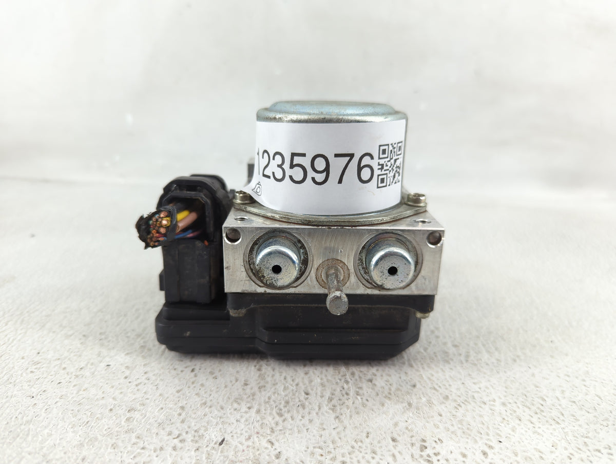 2008-2009 Nissan Rogue Anti-Lock Brake ABS Pump Module Actuator OEM P/N:TD8405 Fits Fits 2008 2009 OEM Used Auto Parts - Oem