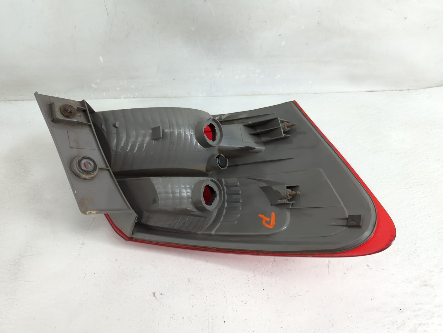 2008-2015 Nissan Rogue Tail Light Assembly Passenger Right OEM Fits Fits 2008 2009 2010 2011 2012 2013 2014 2015 OEM Used Au