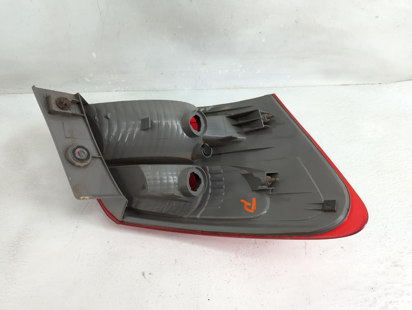 2008-2015 Nissan Rogue Tail Light Assembly Passenger Right OEM Fits Fits 2008 2009 2010 2011 2012 2013 2014 2015 OEM Used Au