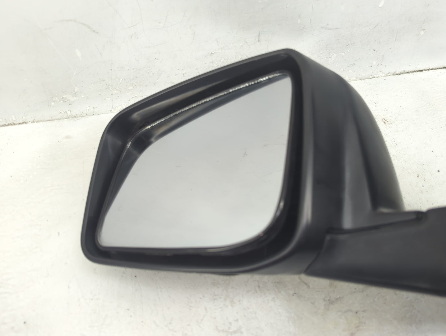 2008-2015 Nissan Rogue Driver Side View Mirror - Left Door Mirror OEM Used - Oemusedautoparts1.com